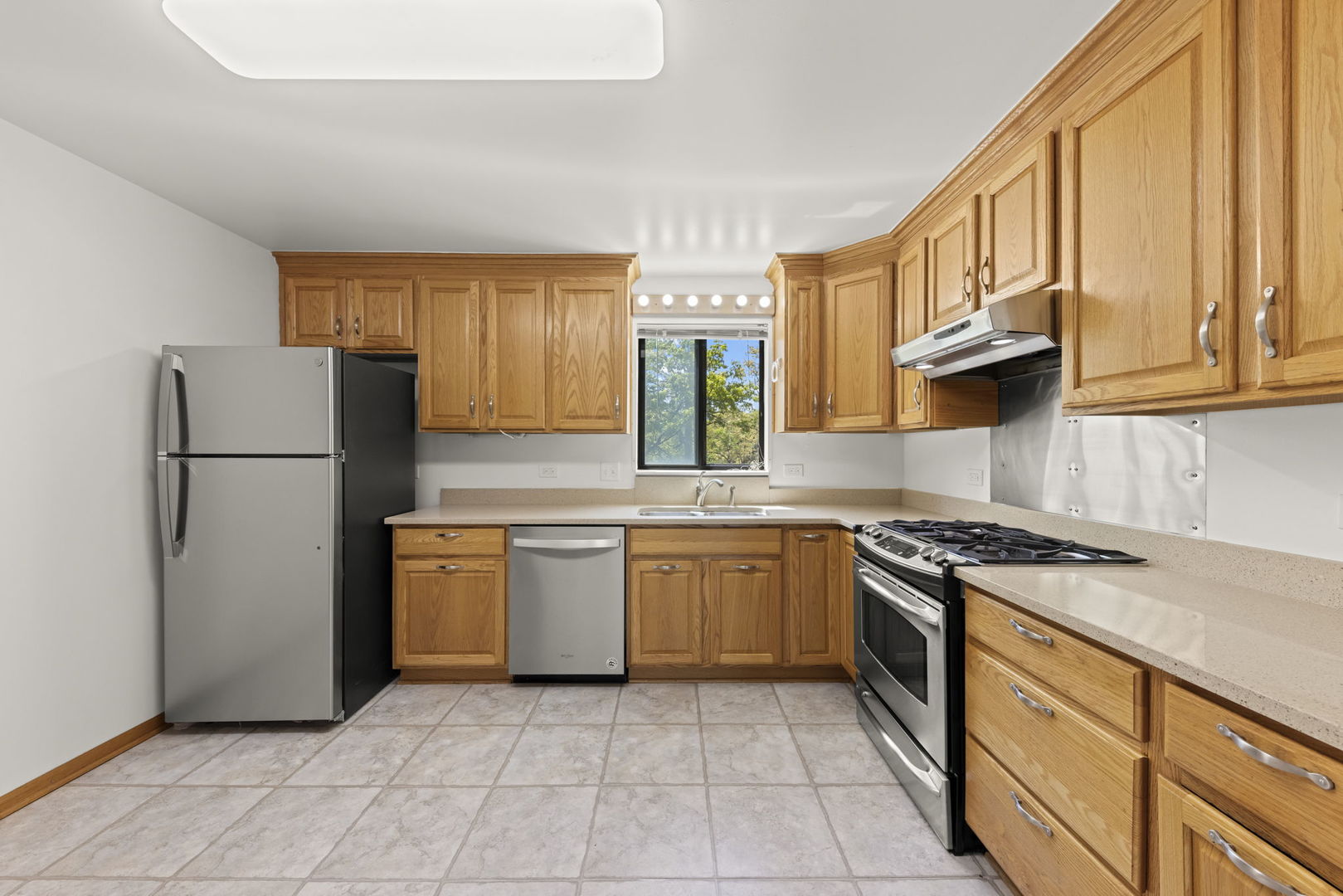 6010 Lake Bluff Drive Unit: 301