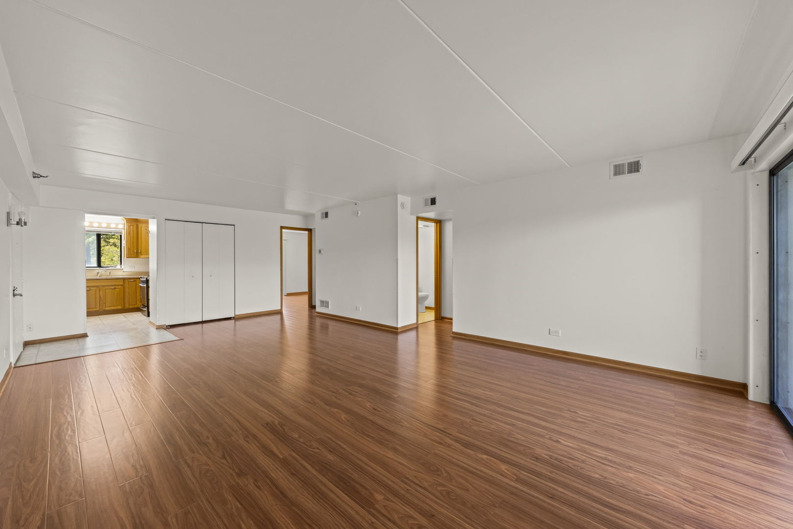 6010 Lake Bluff Drive Unit: 301