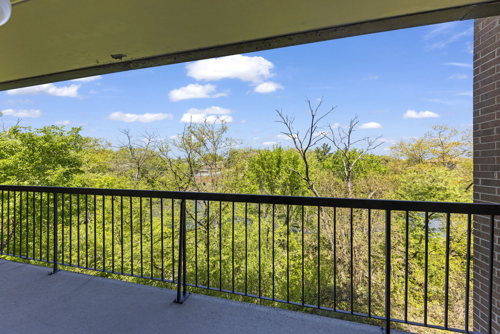 6010 Lake Bluff Drive Unit: 301
