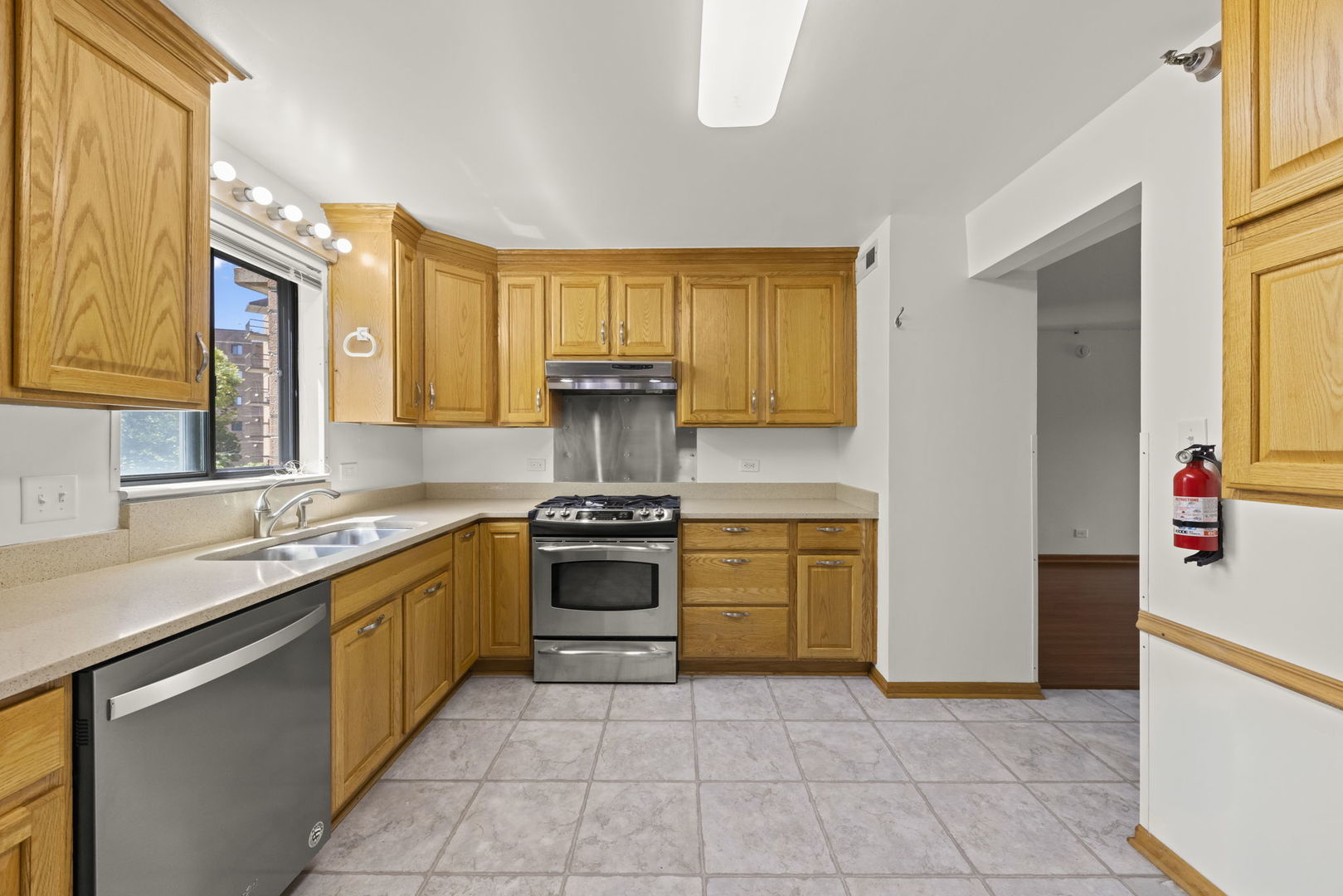 6010 Lake Bluff Drive Unit: 301