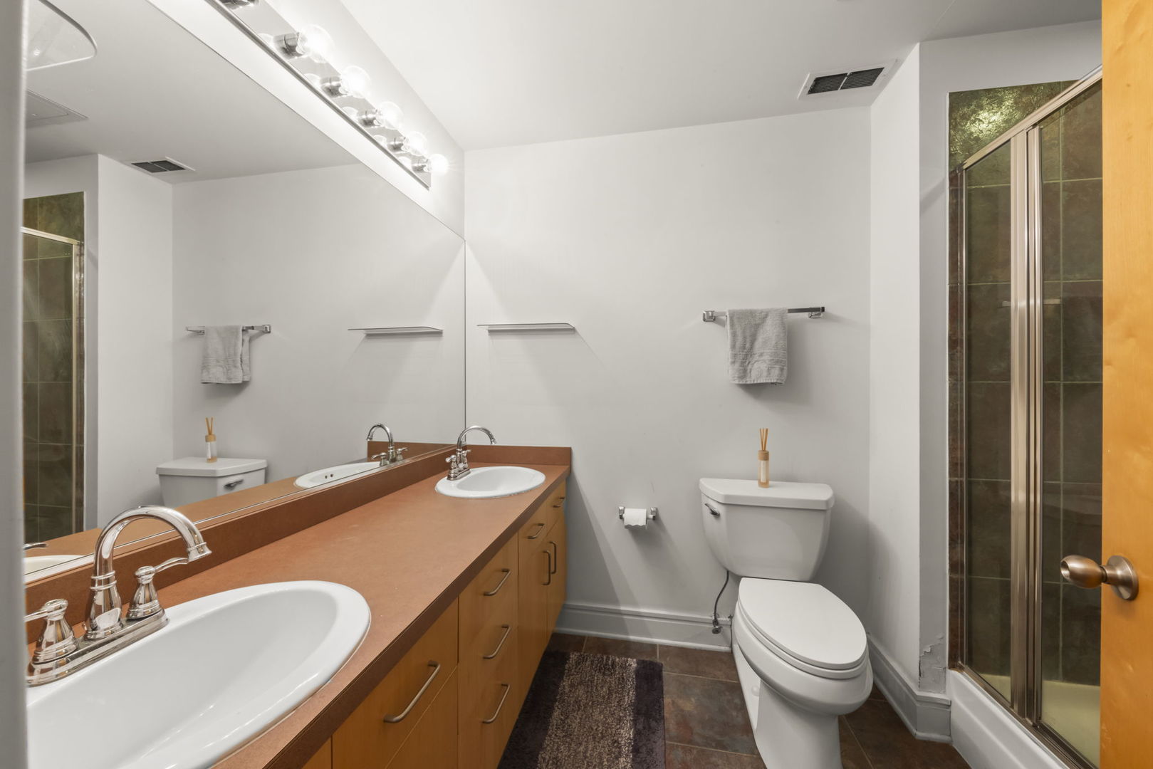 212 W Washington Avenue Unit: 1508