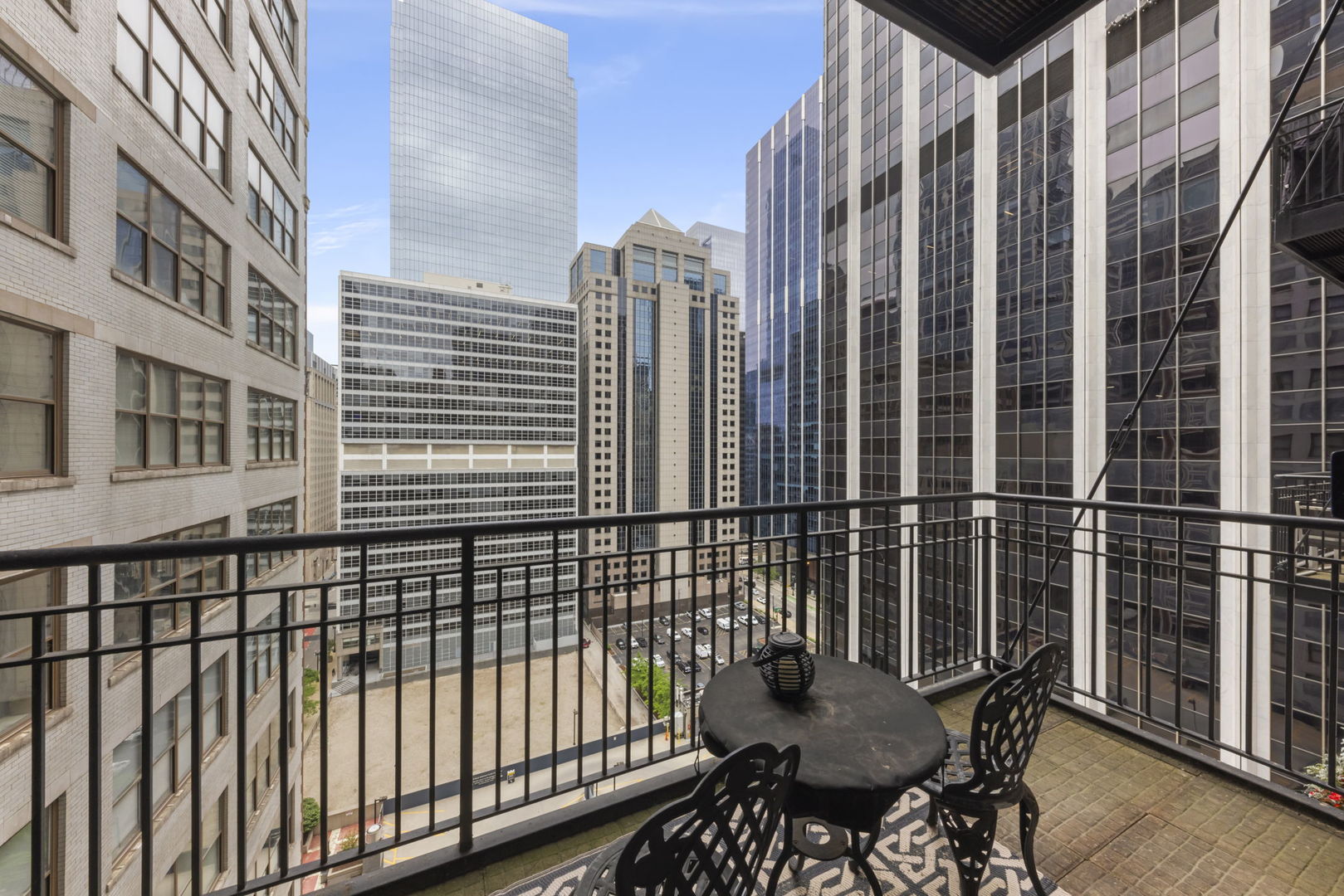 212 W Washington Avenue Unit: 1508