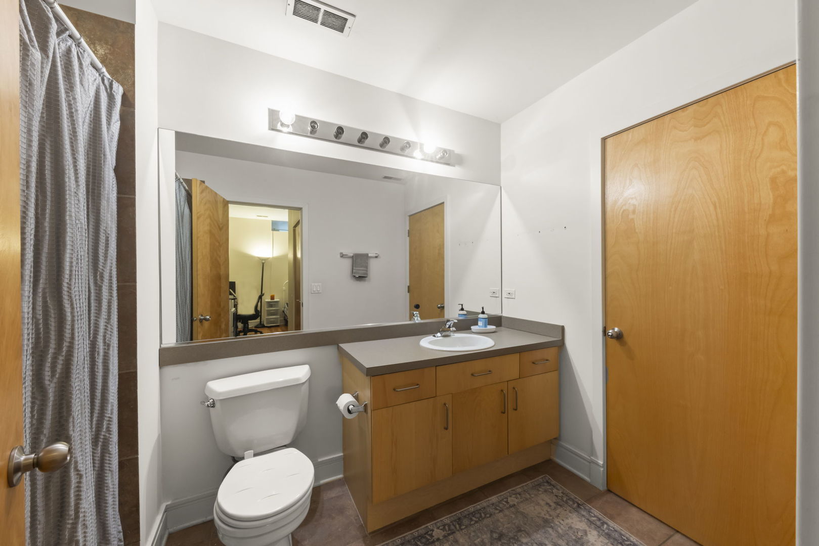 212 W Washington Avenue Unit: 1508
