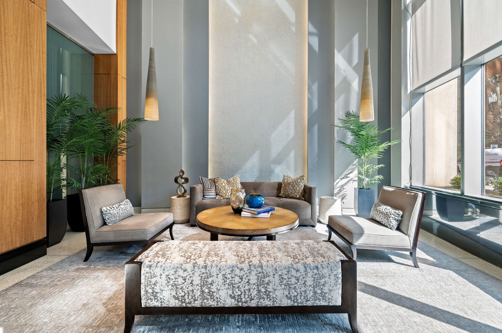 100 E 14TH Street Unit: 706