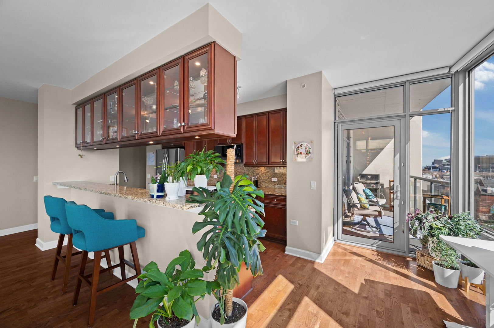 100 E 14TH Street Unit: 706