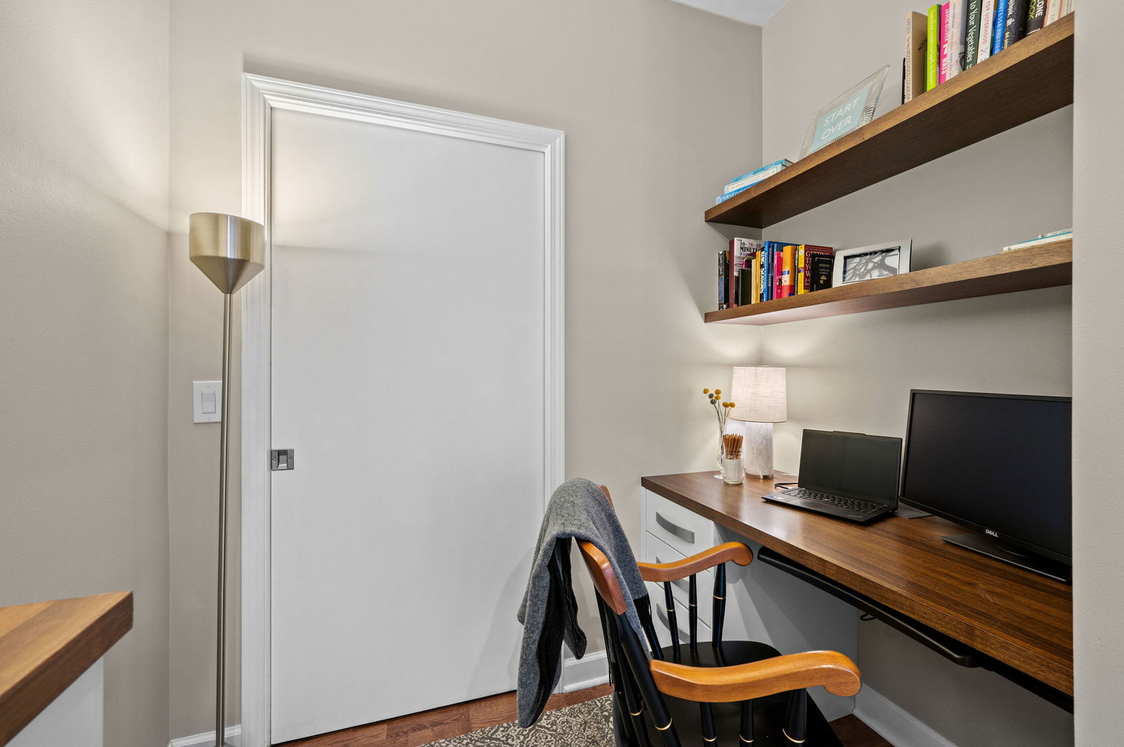 100 E 14TH Street Unit: 706