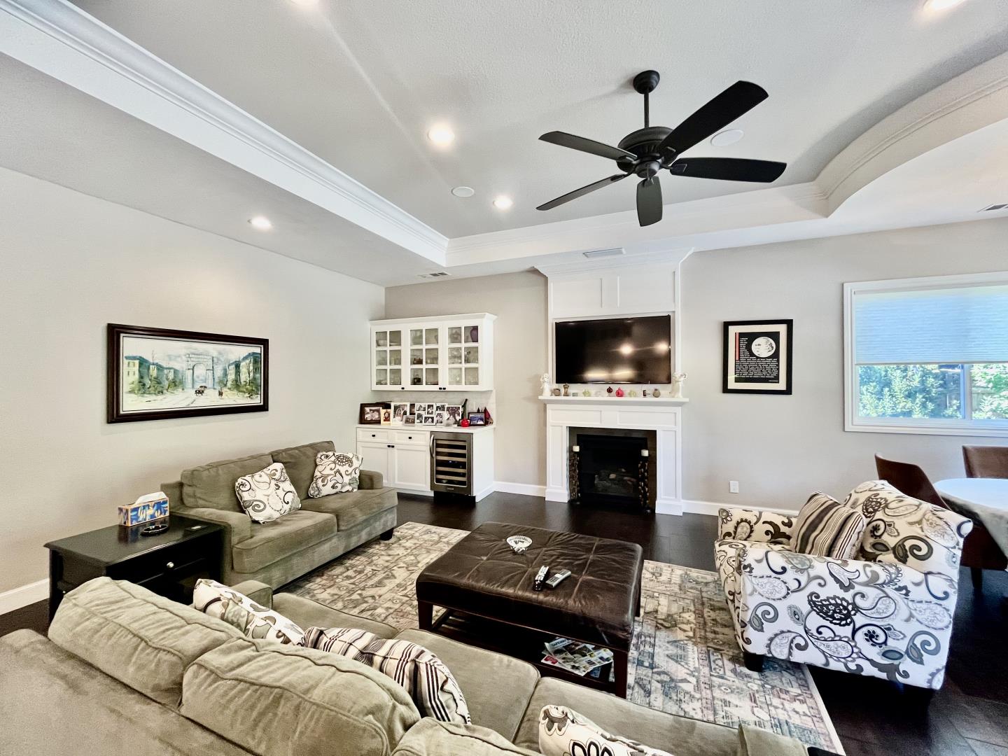 2713 Ramos CT