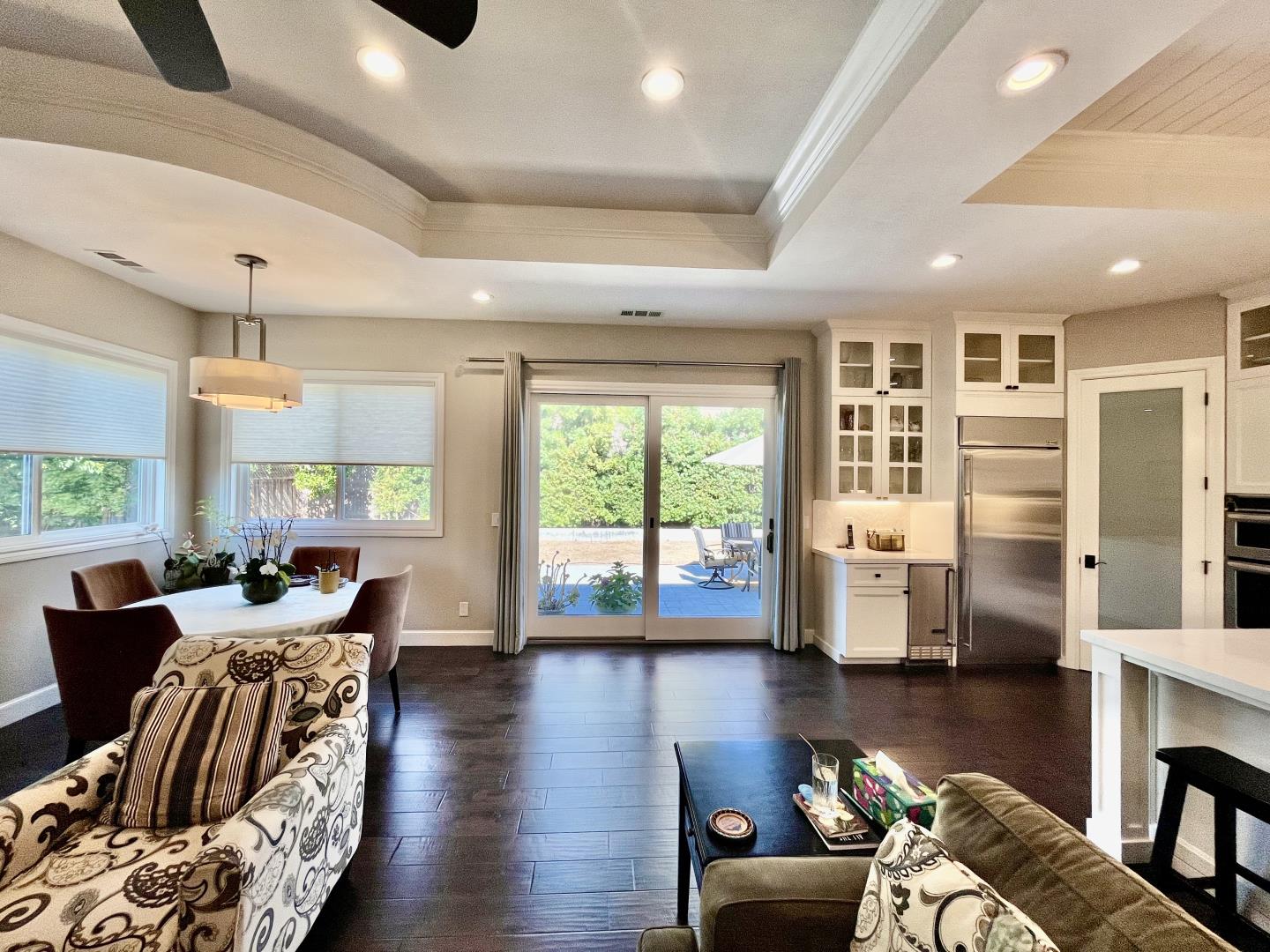 2713 Ramos CT
