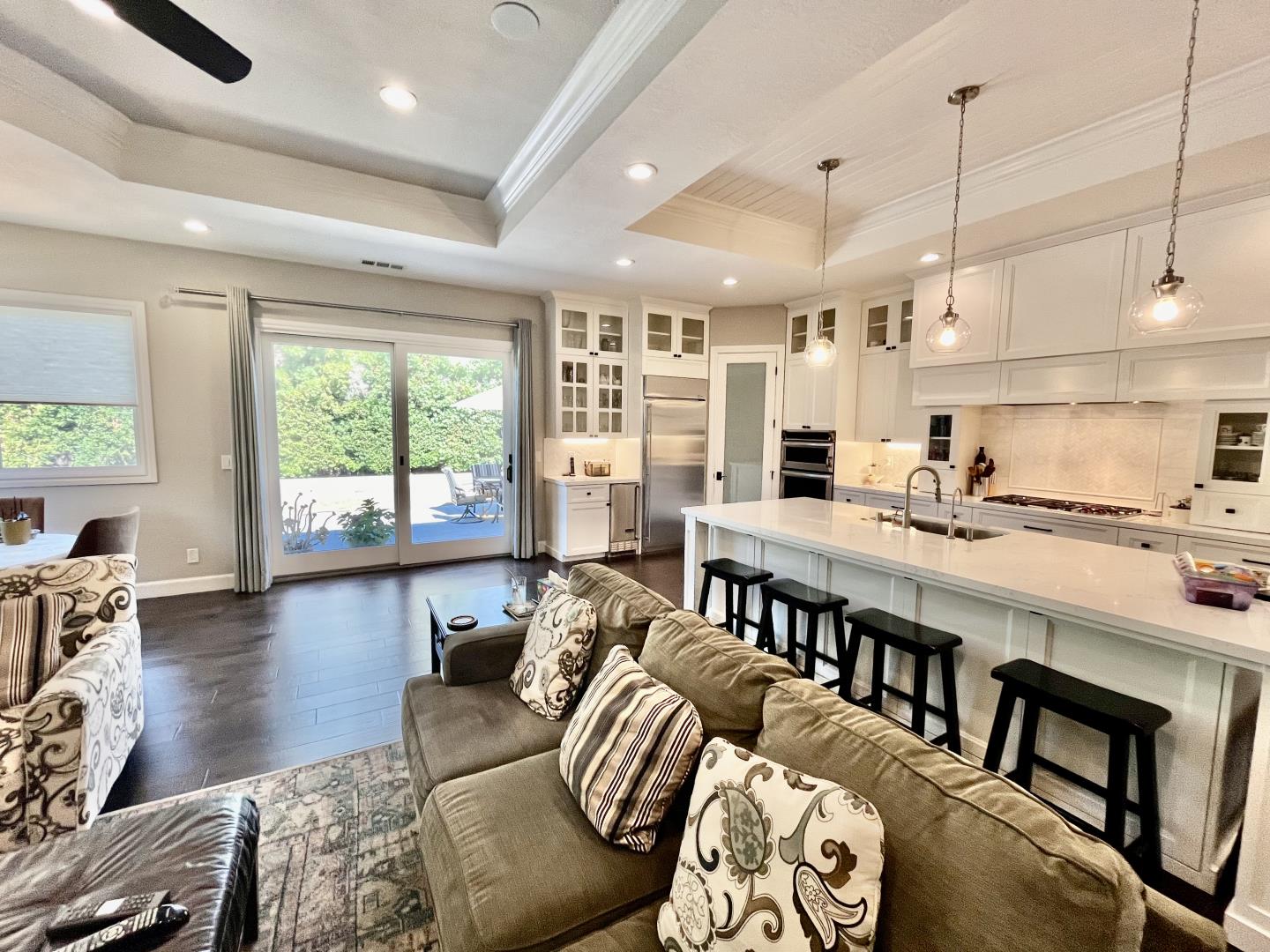 2713 Ramos CT