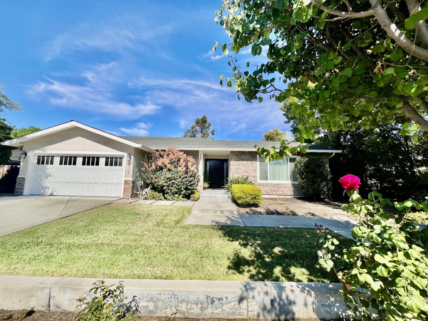 2713 Ramos CT