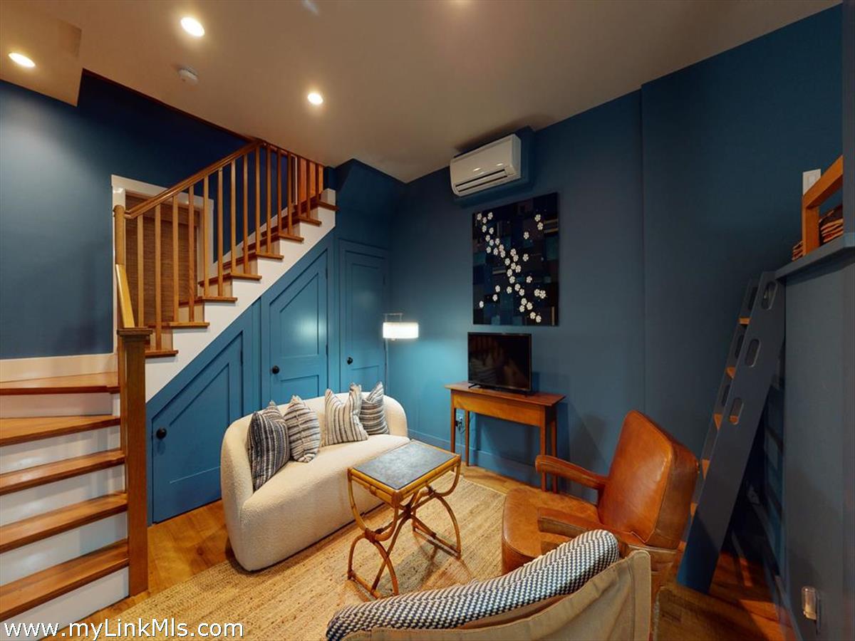 51B Pleasant Street