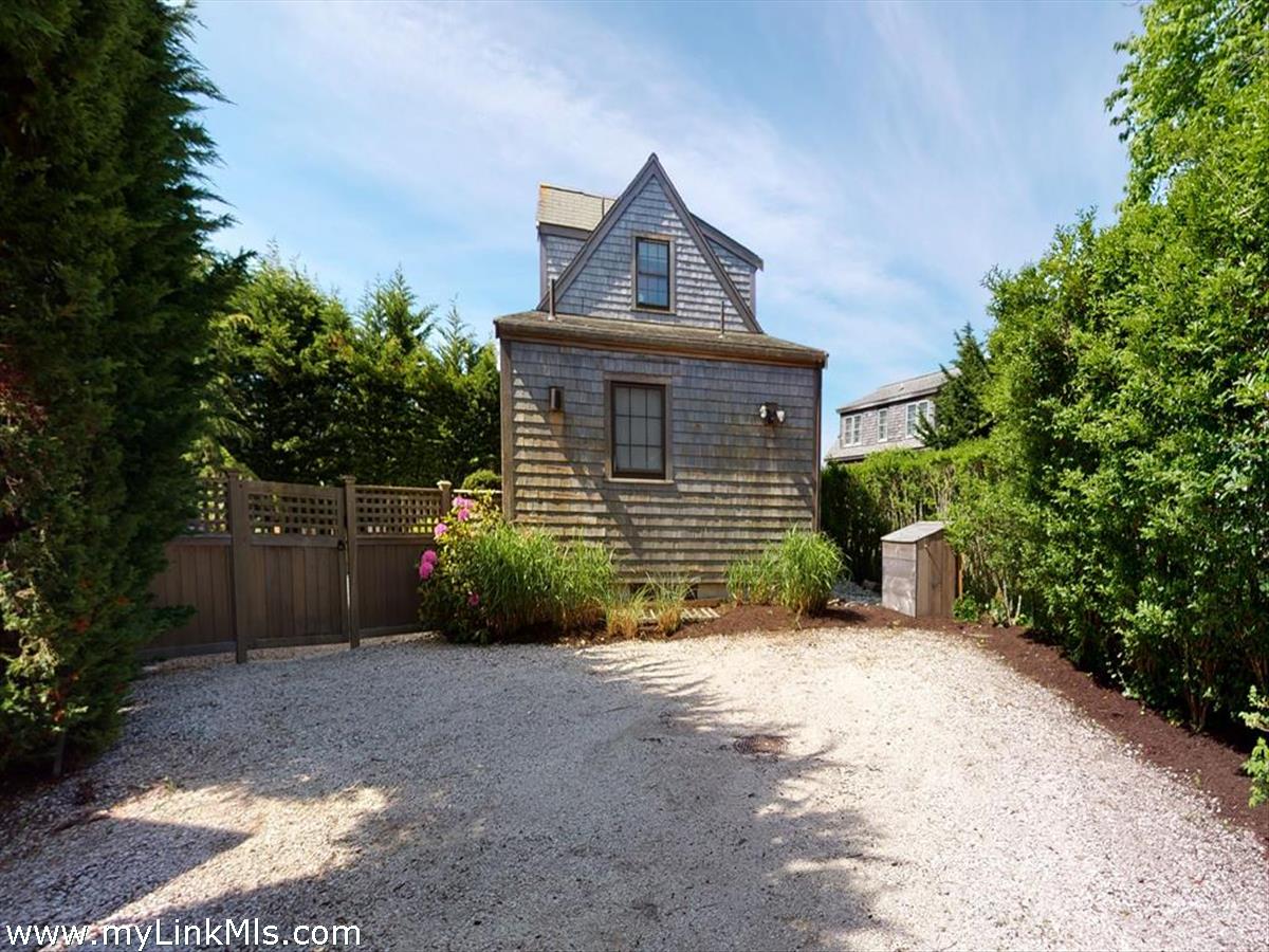 51B Pleasant Street