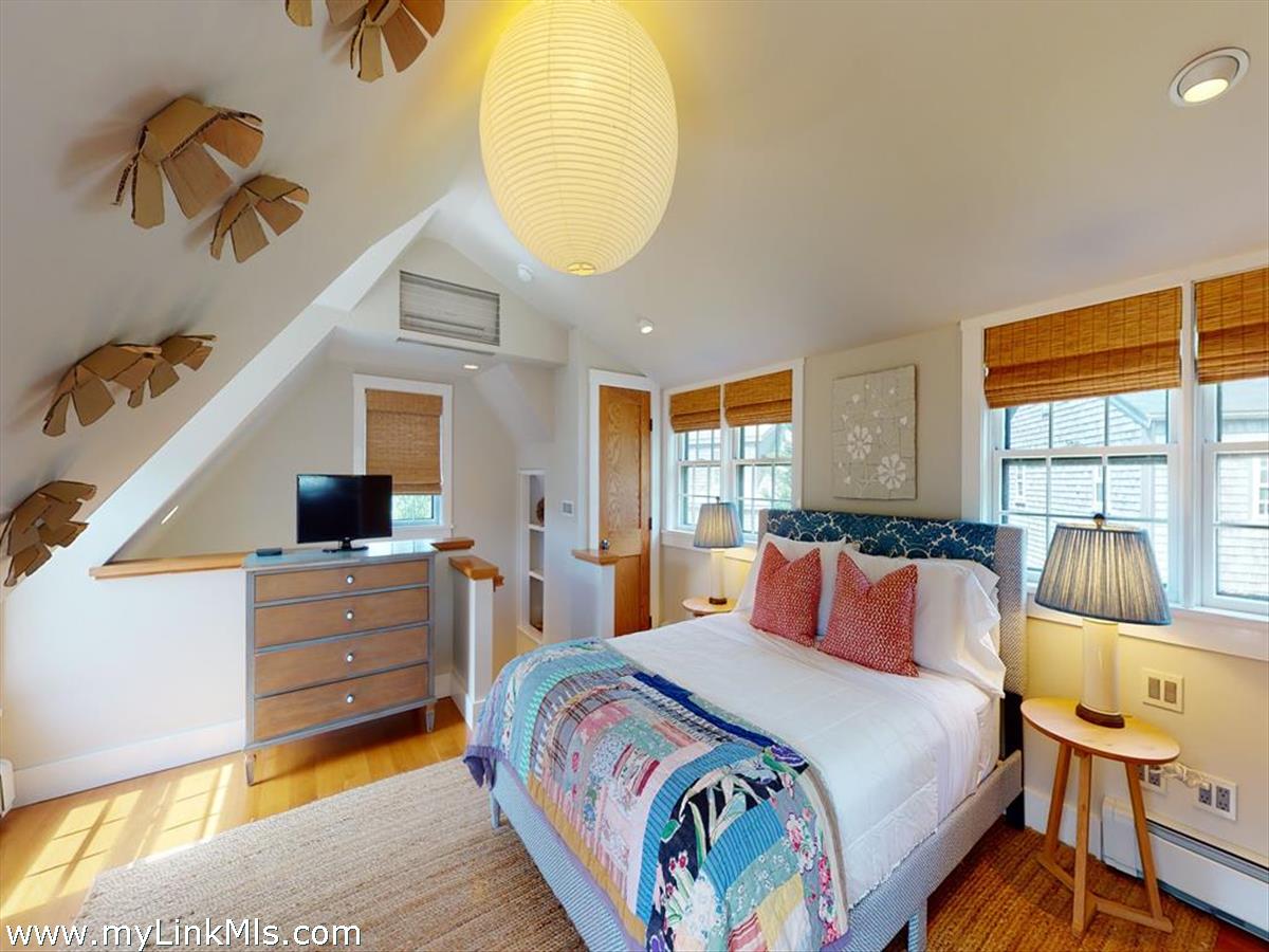 51B Pleasant Street