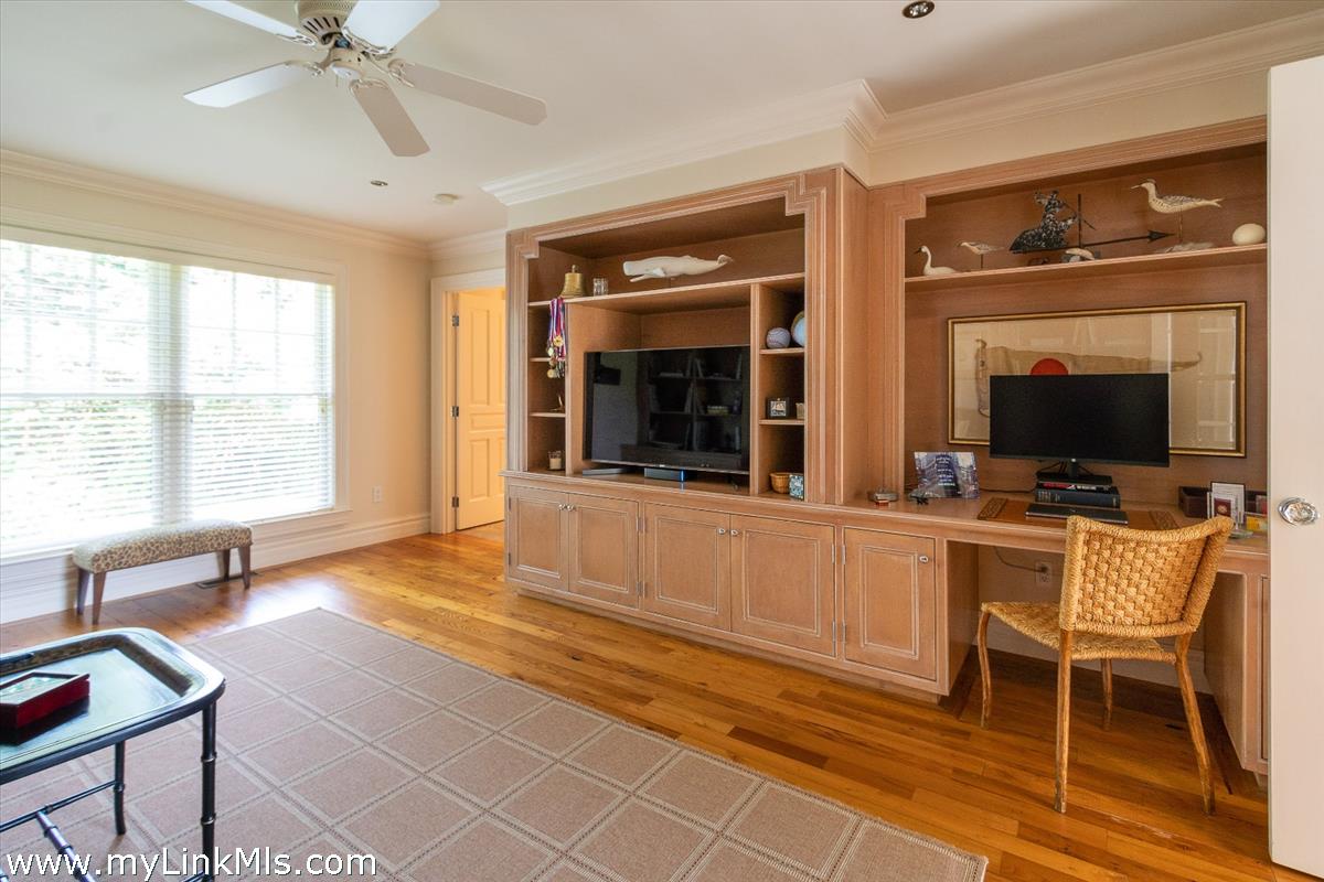 1 Shawkemo Hills Lane
