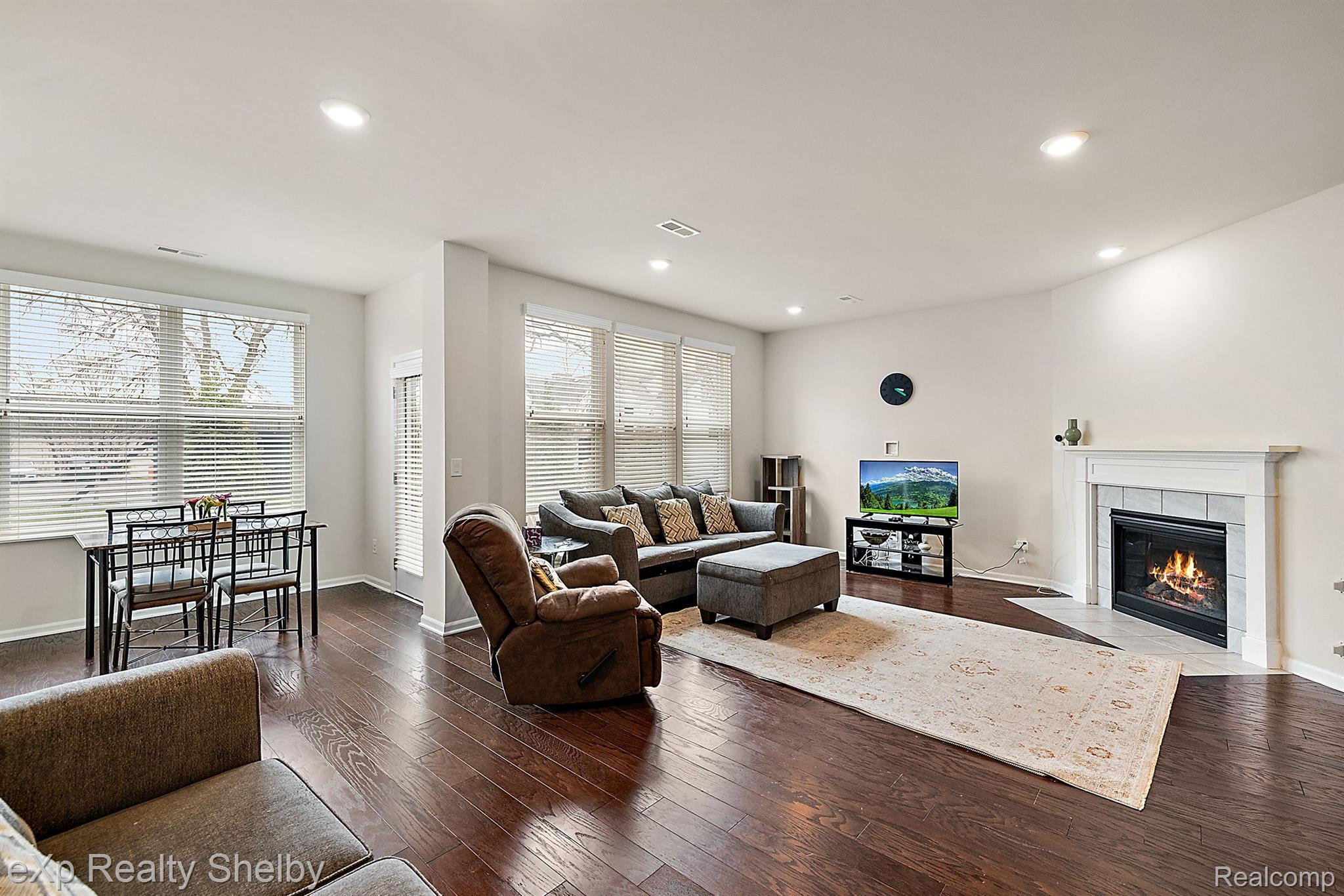 22486 Woodbridge Lane