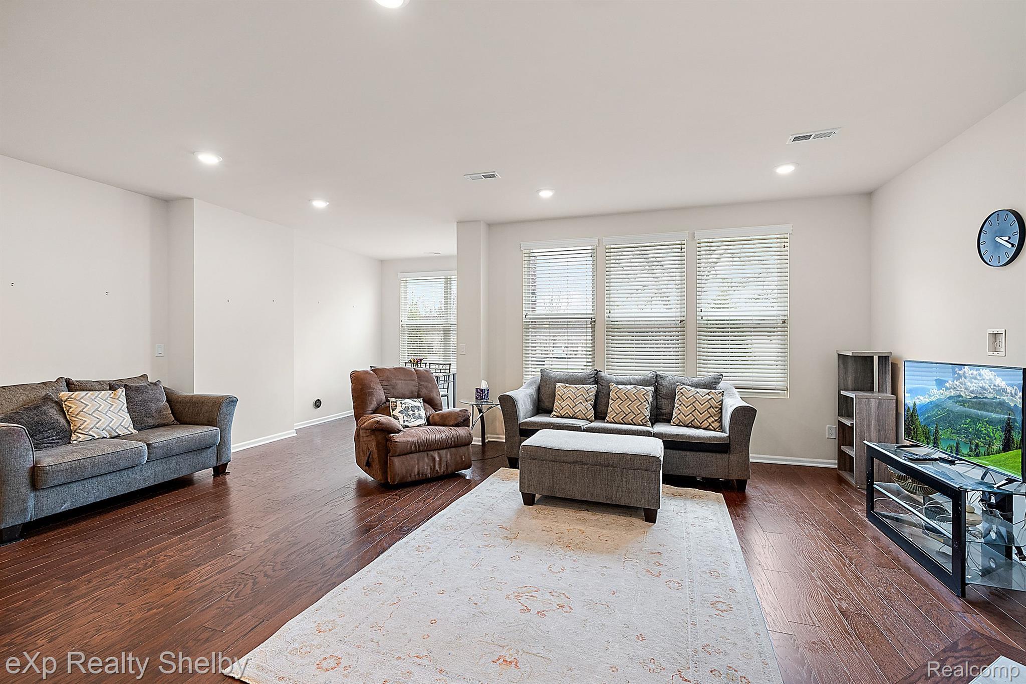 22486 Woodbridge Lane