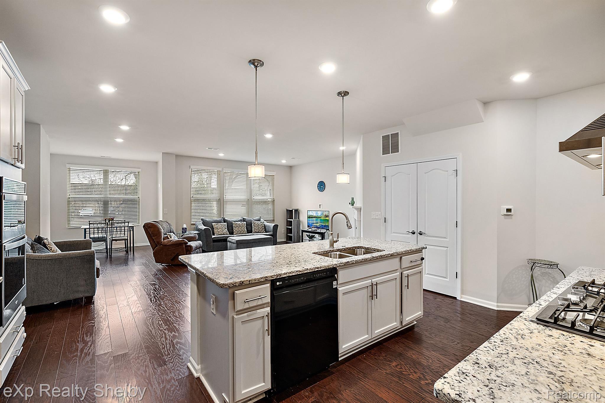 22486 Woodbridge Lane