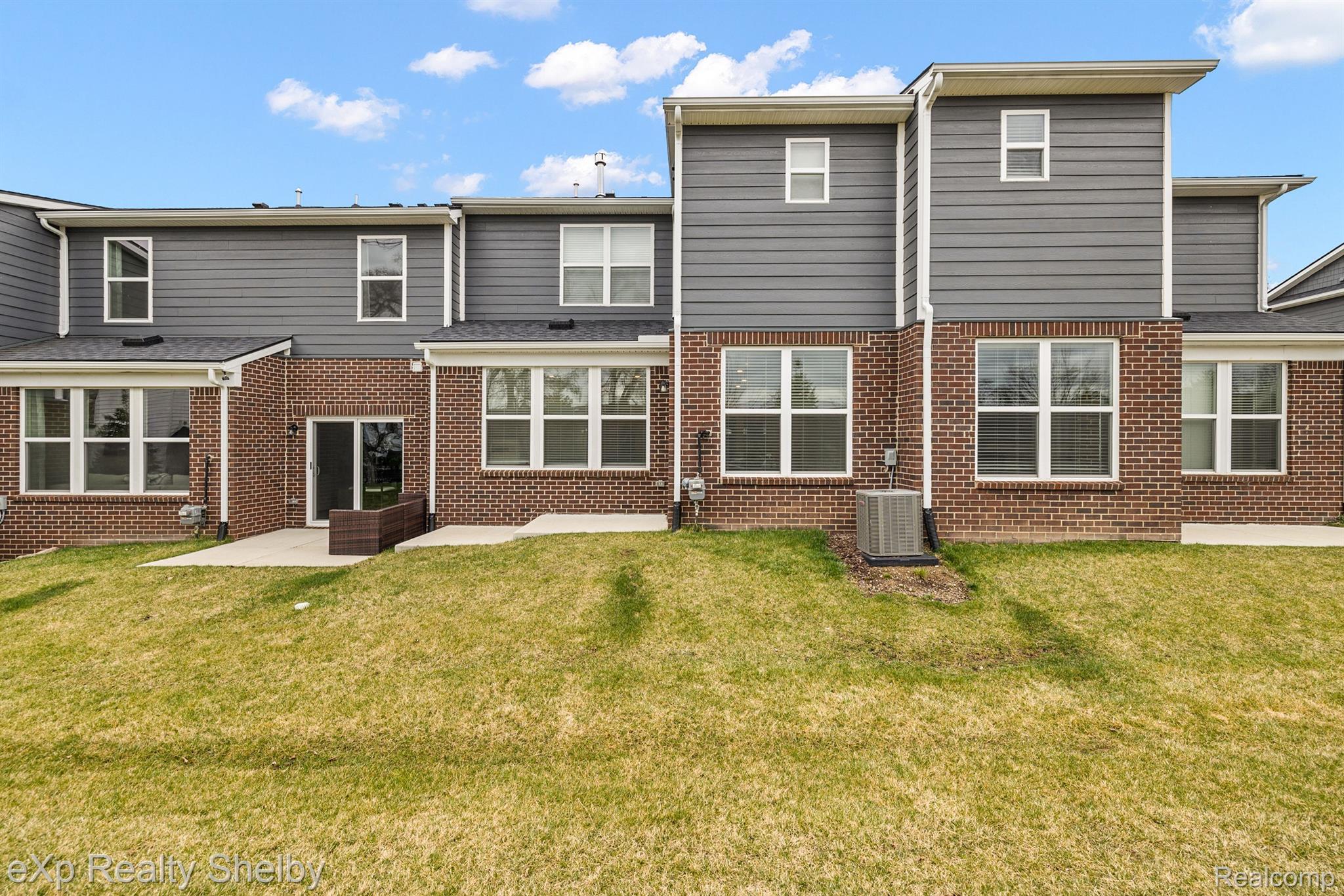 22486 Woodbridge Lane