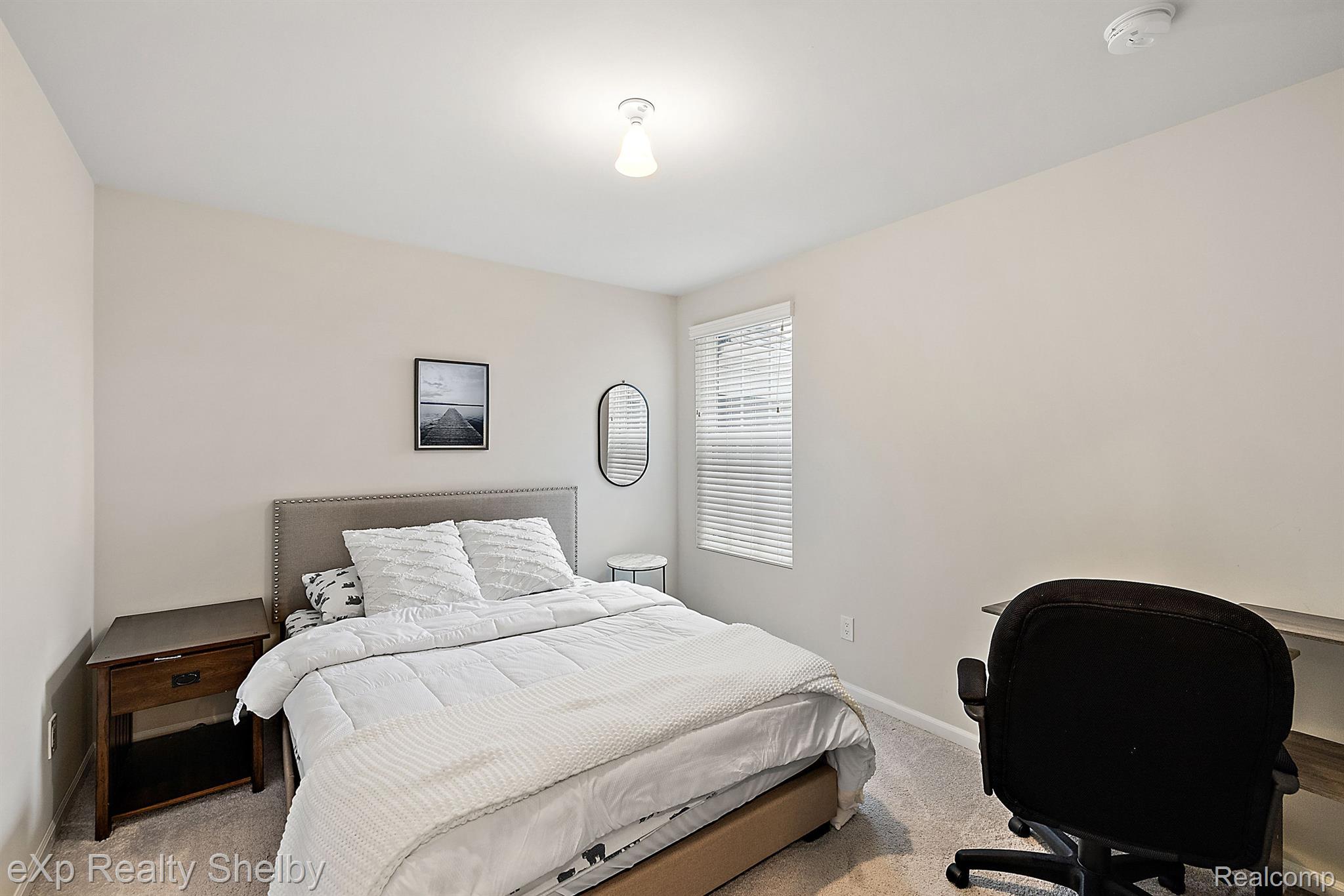 22486 Woodbridge Lane