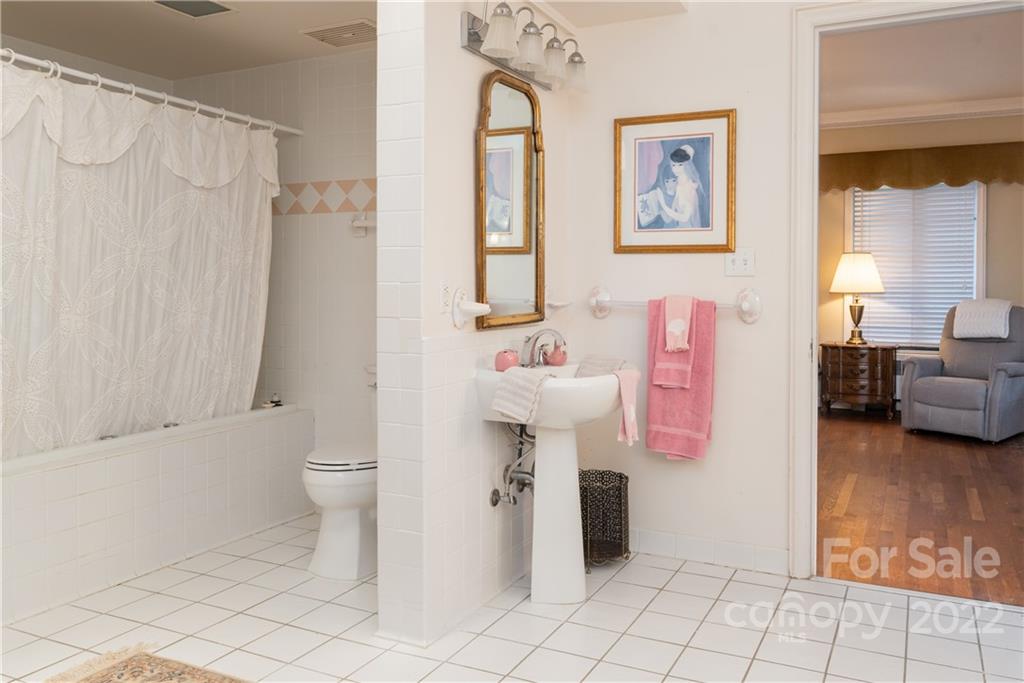 2781 Laurel Park Highway