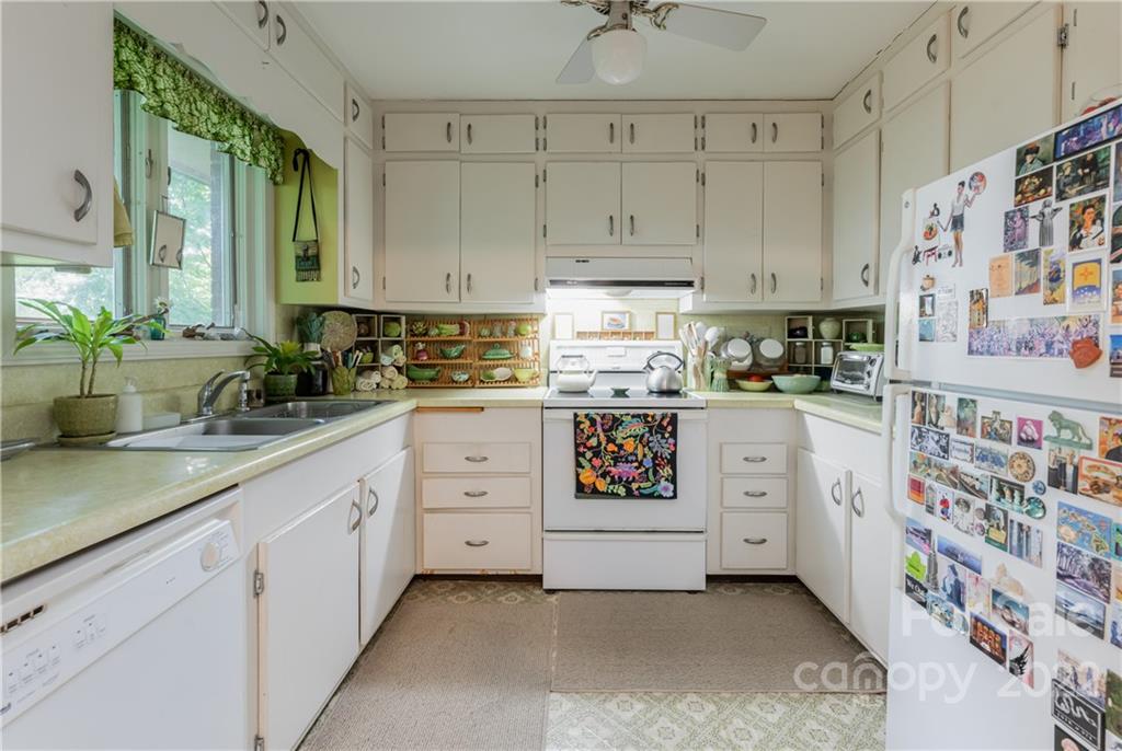 2781 Laurel Park Highway