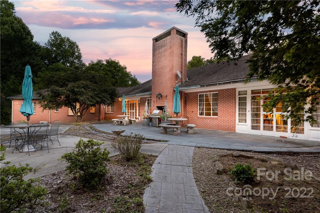 2781 Laurel Park Highway