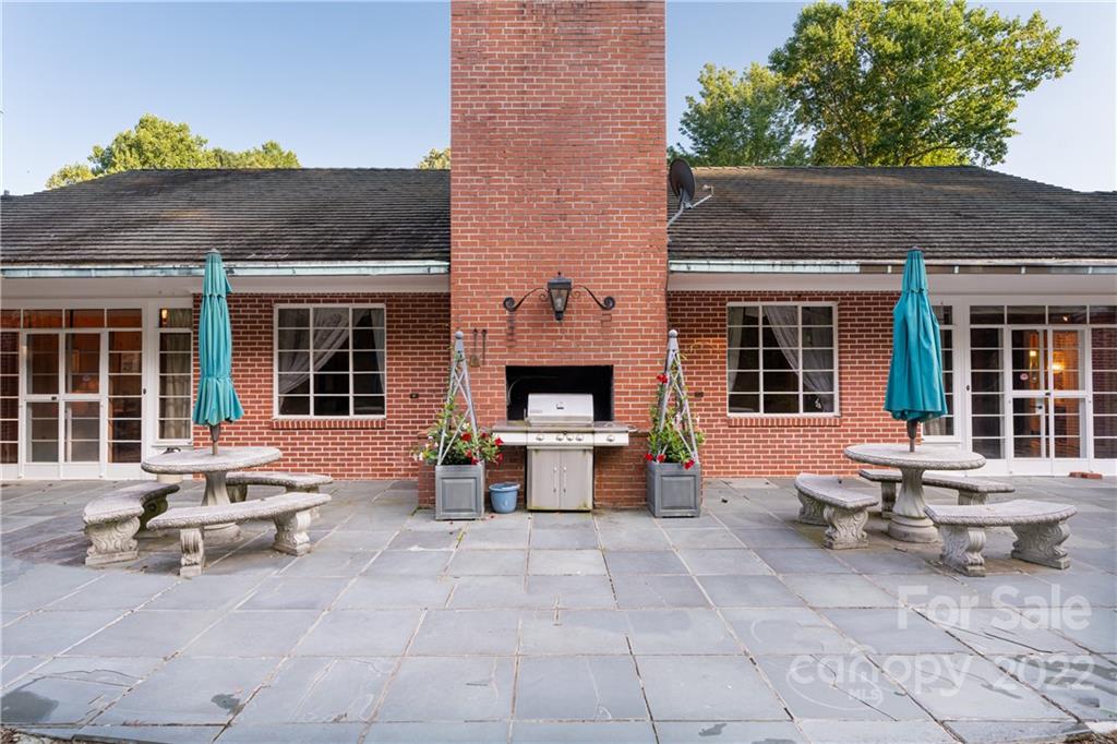 2781 Laurel Park Highway