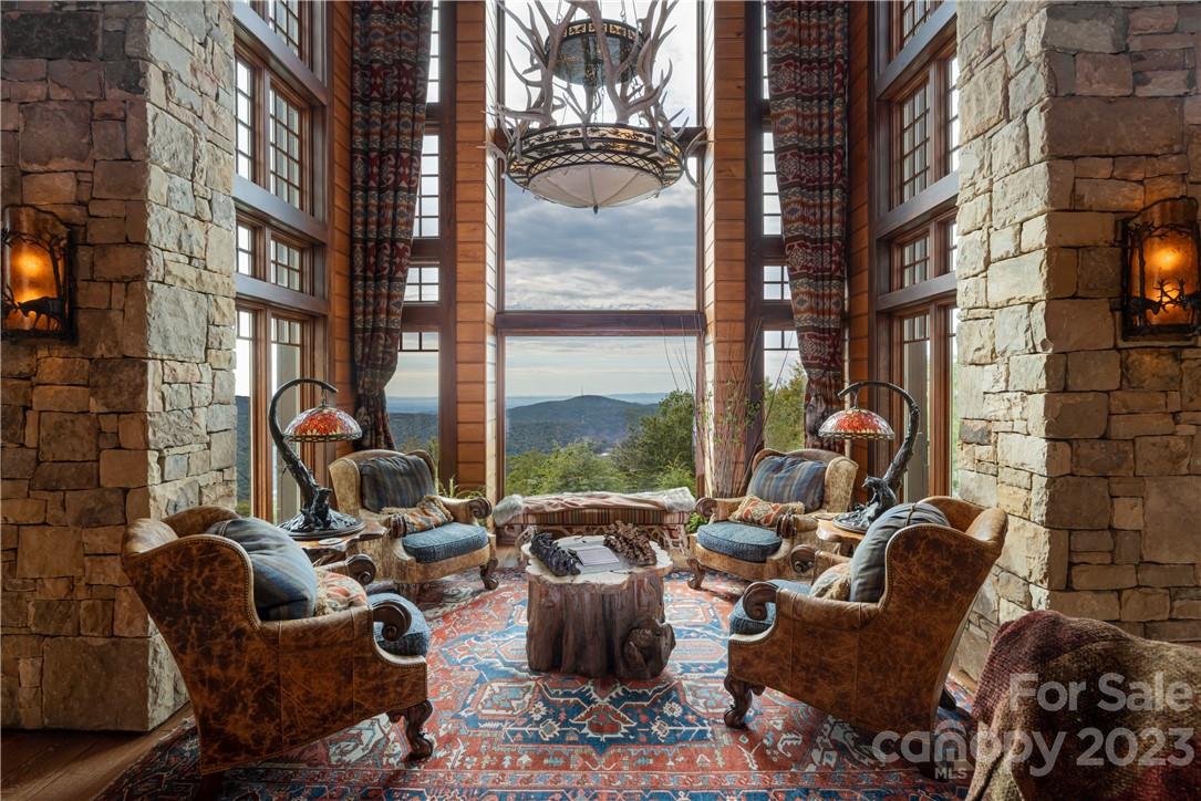 1907 Flattop Cliffs Drive