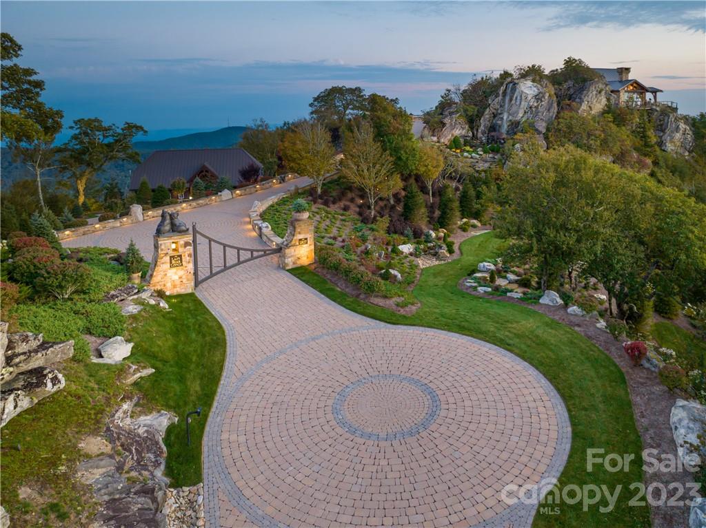 1907 Flattop Cliffs Drive