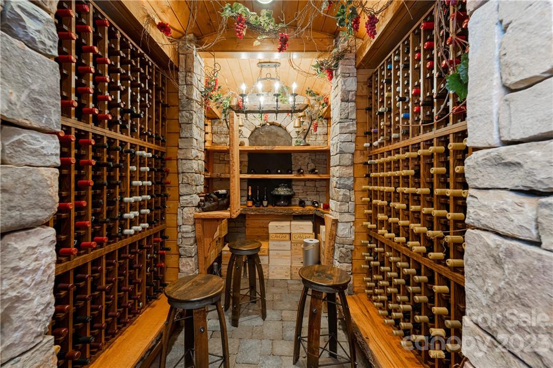 1907 Flattop Cliffs Drive