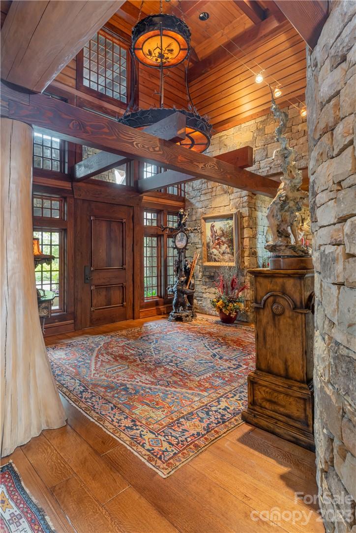 1907 Flattop Cliffs Drive