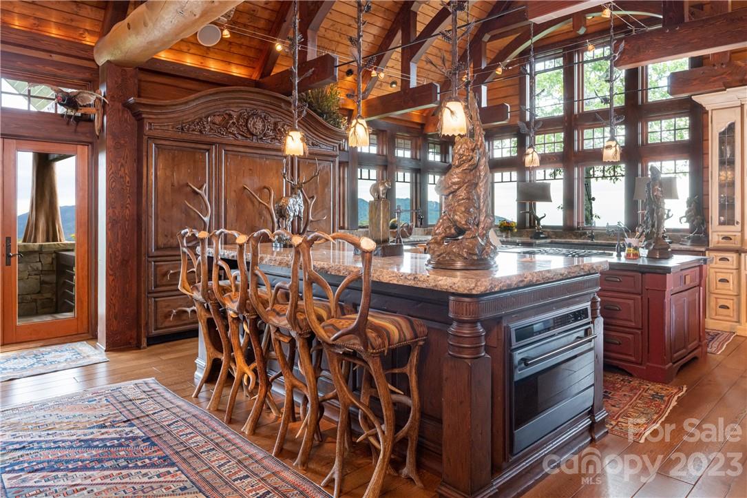 1907 Flattop Cliffs Drive