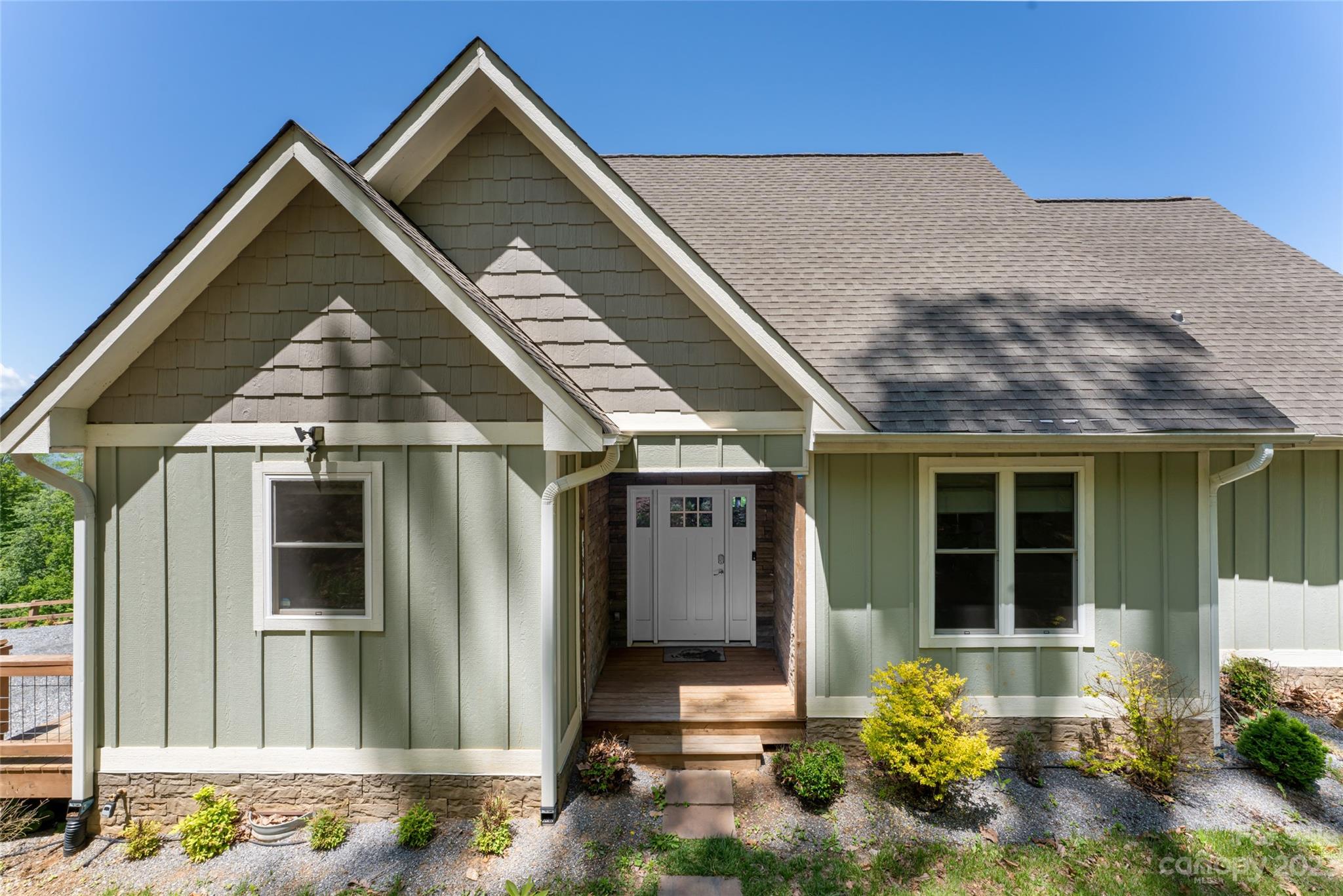 20 Tranquil Forest Way