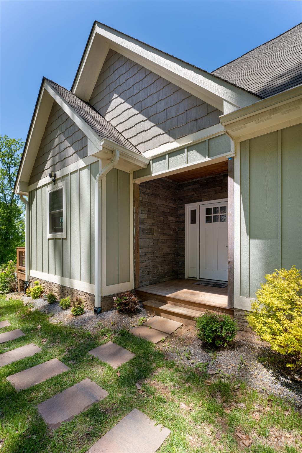 20 Tranquil Forest Way