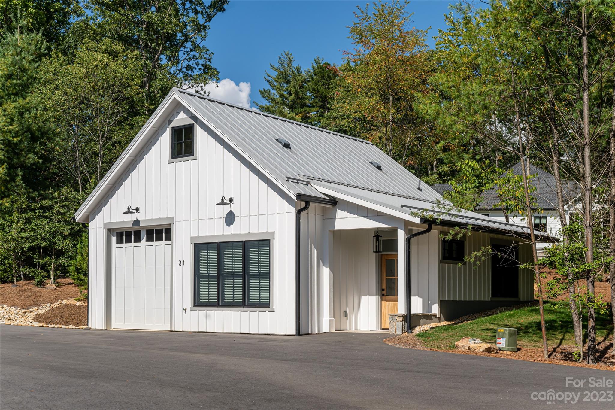 23 Lance Valley Court