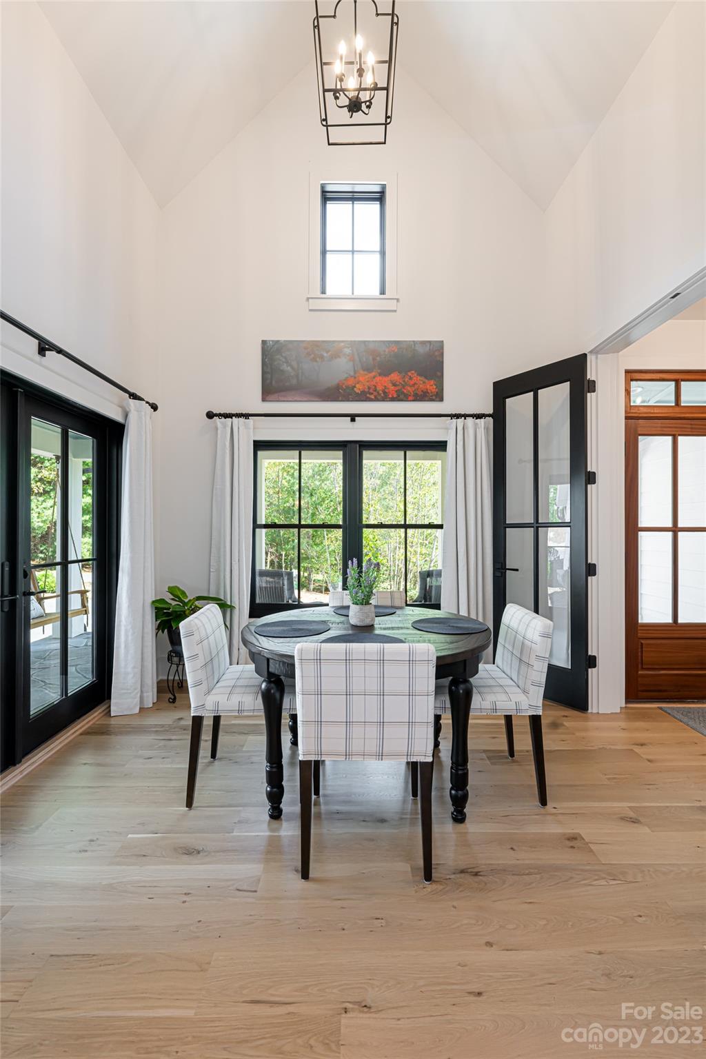 23 Lance Valley Court