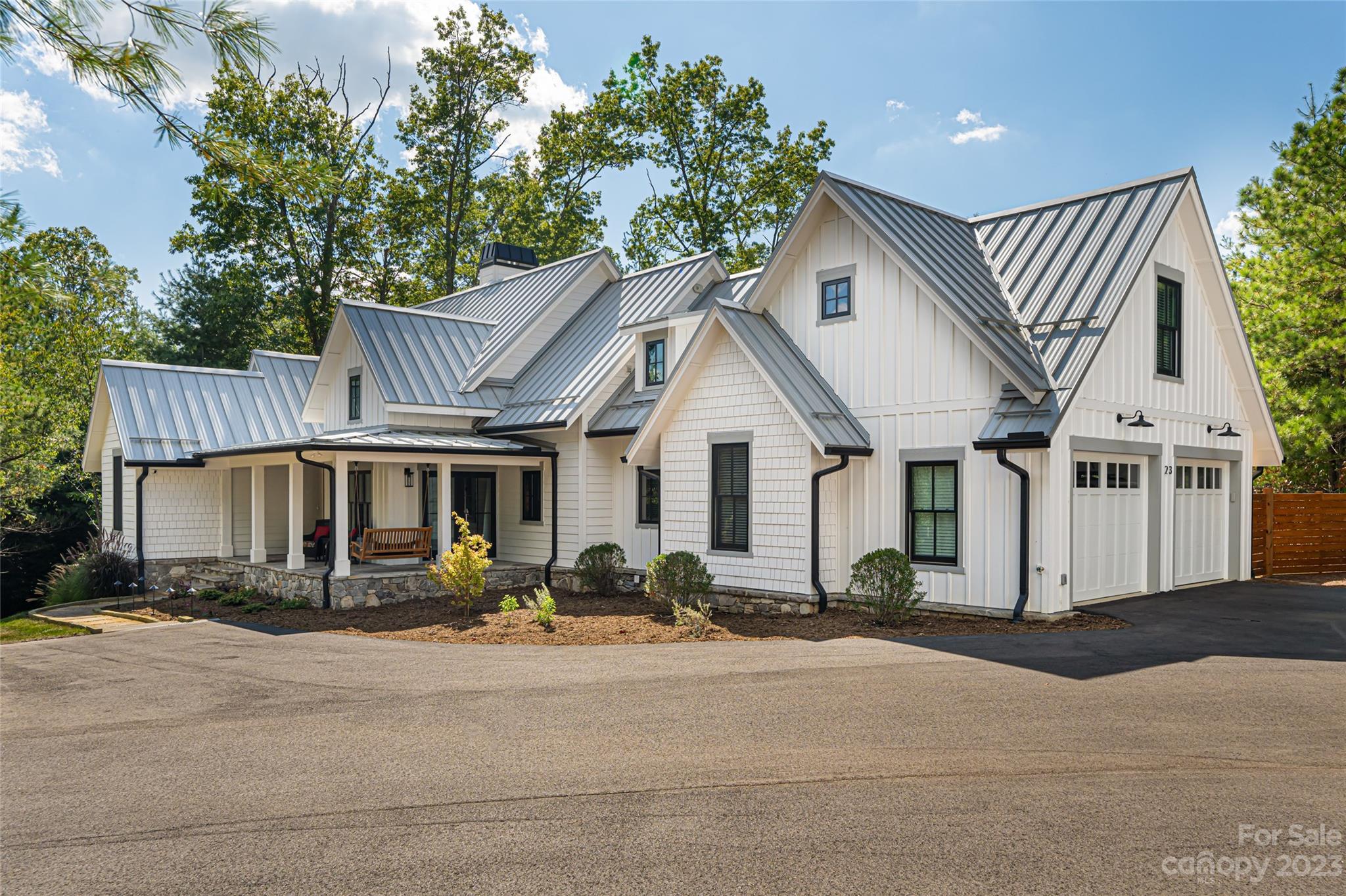 23 Lance Valley Court