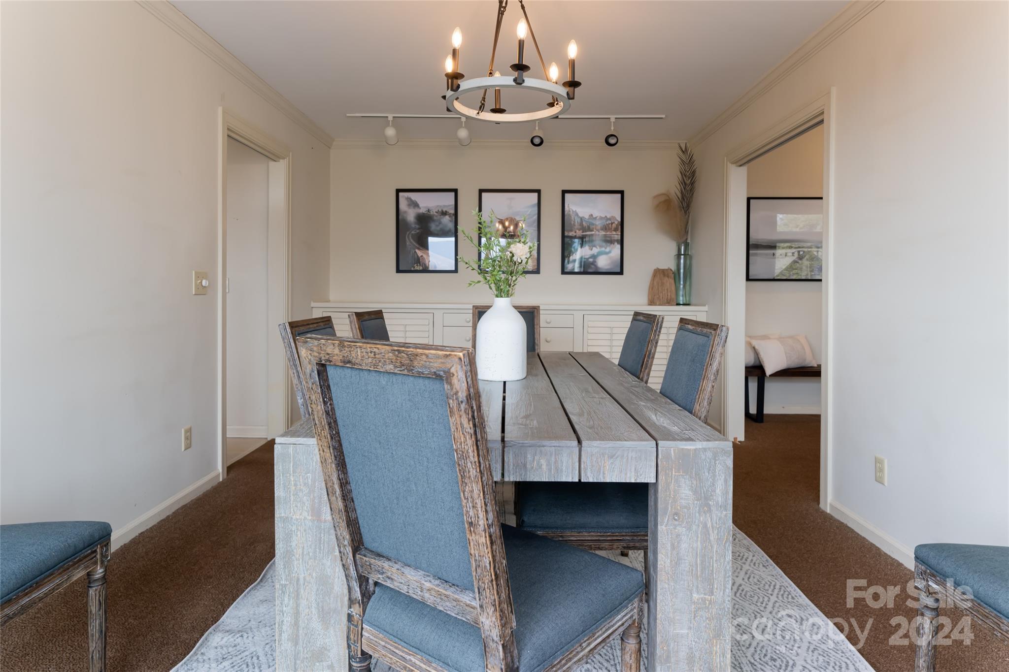 888 Country Club Road