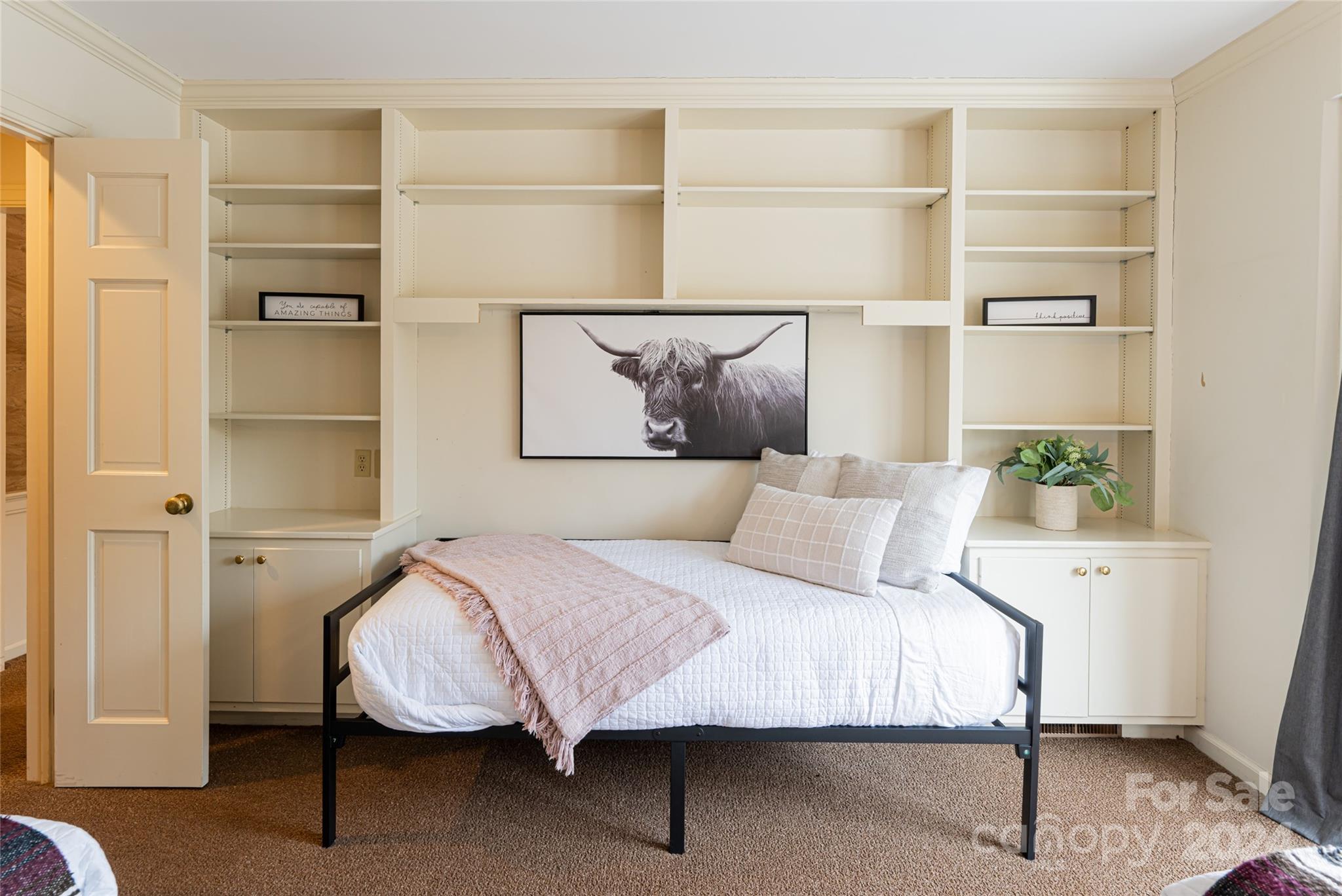 888 Country Club Road