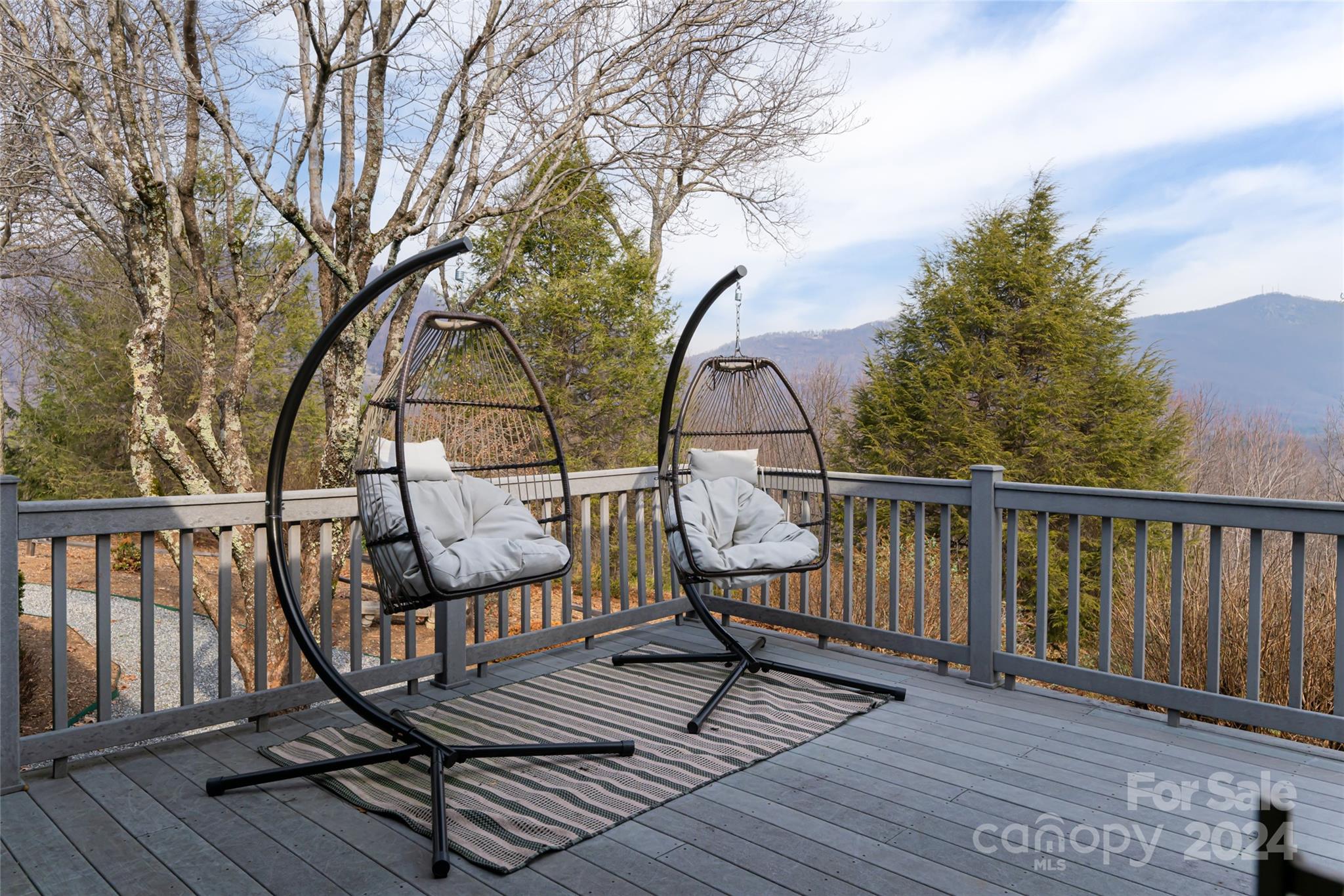 888 Country Club Road