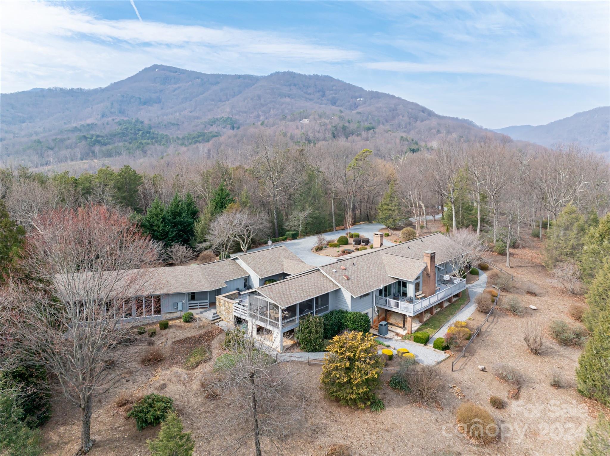 888 Country Club Road