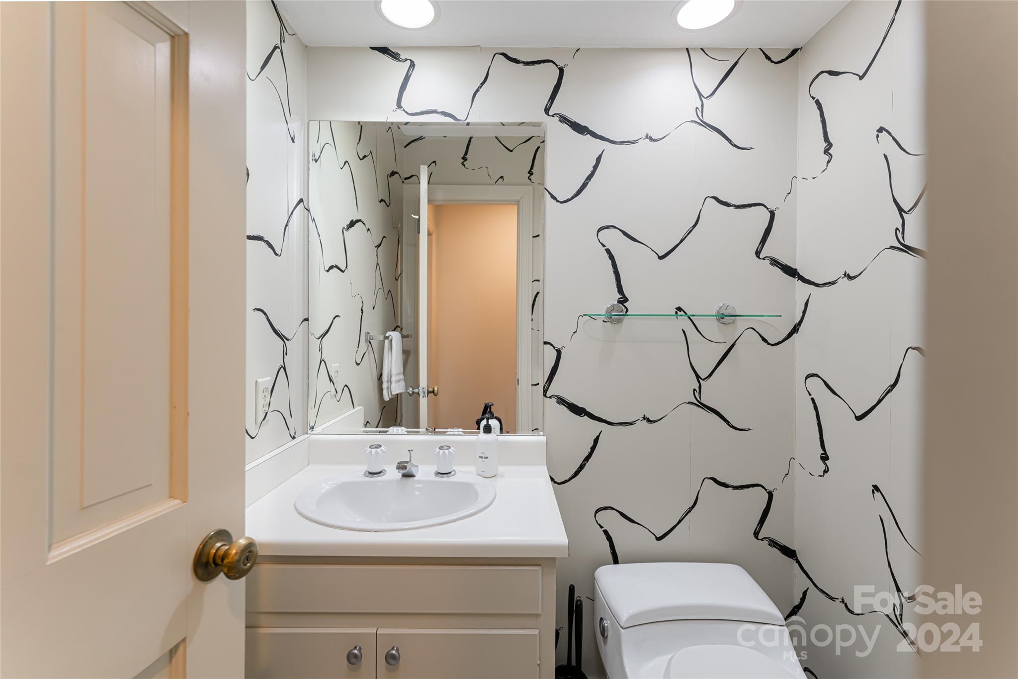 888 Country Club Road