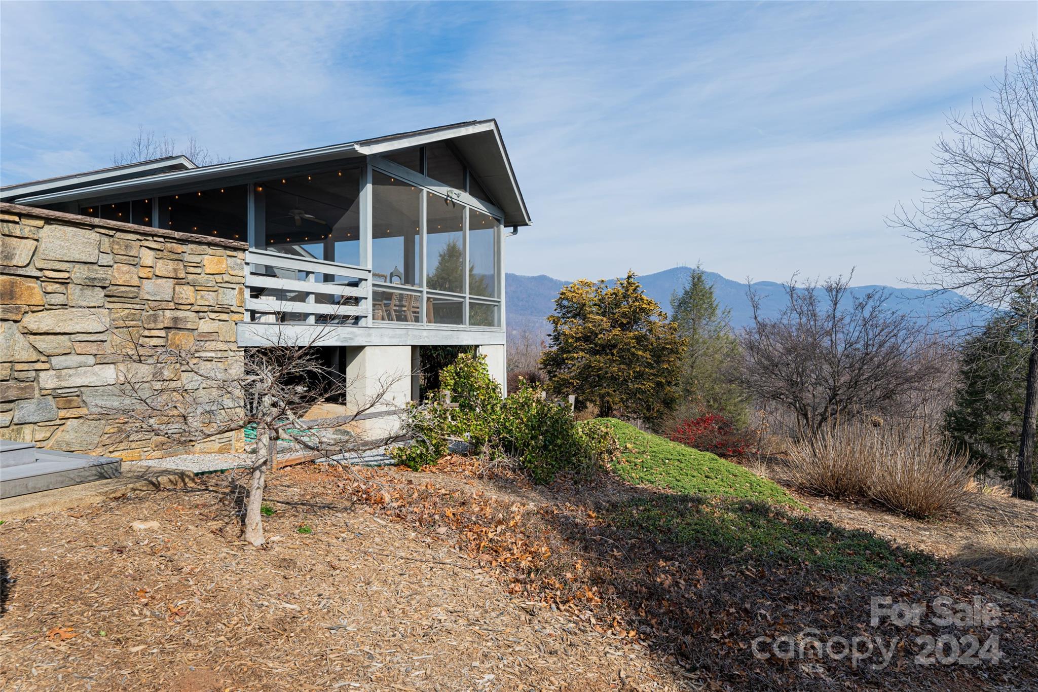 888 Country Club Road