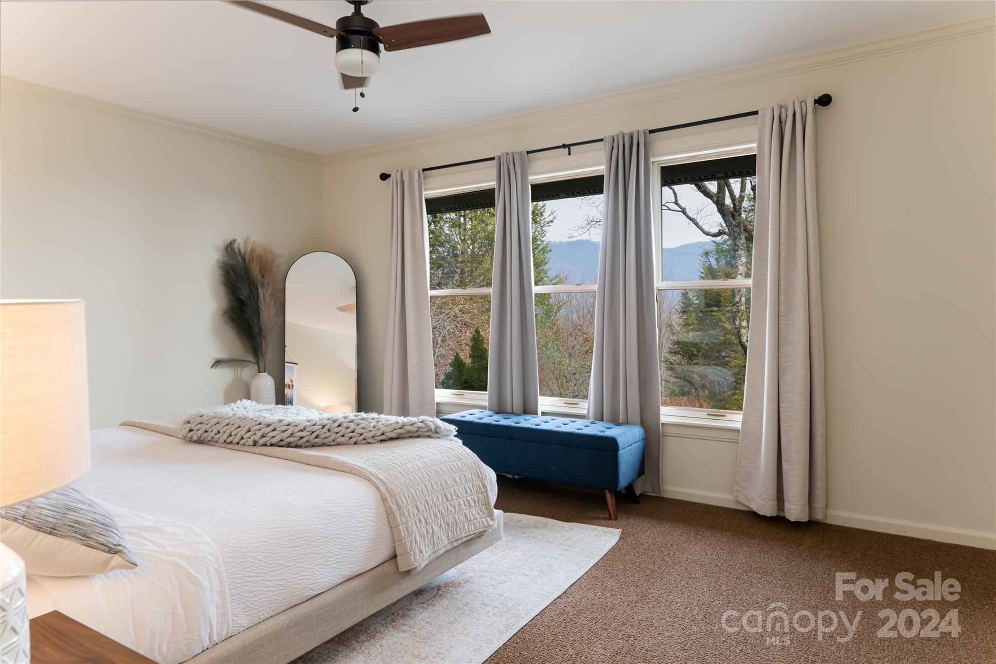 888 Country Club Road