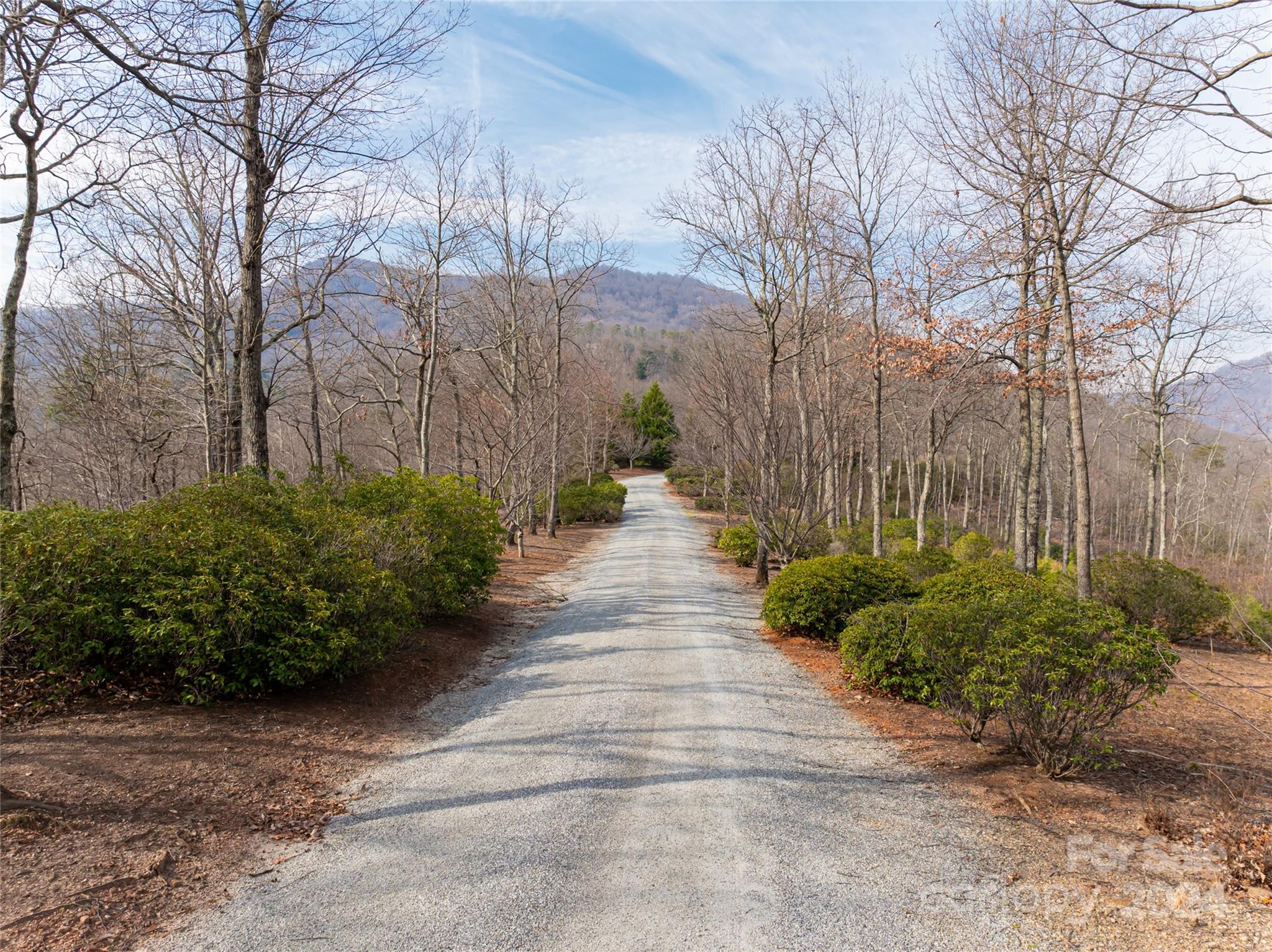 888 Country Club Road