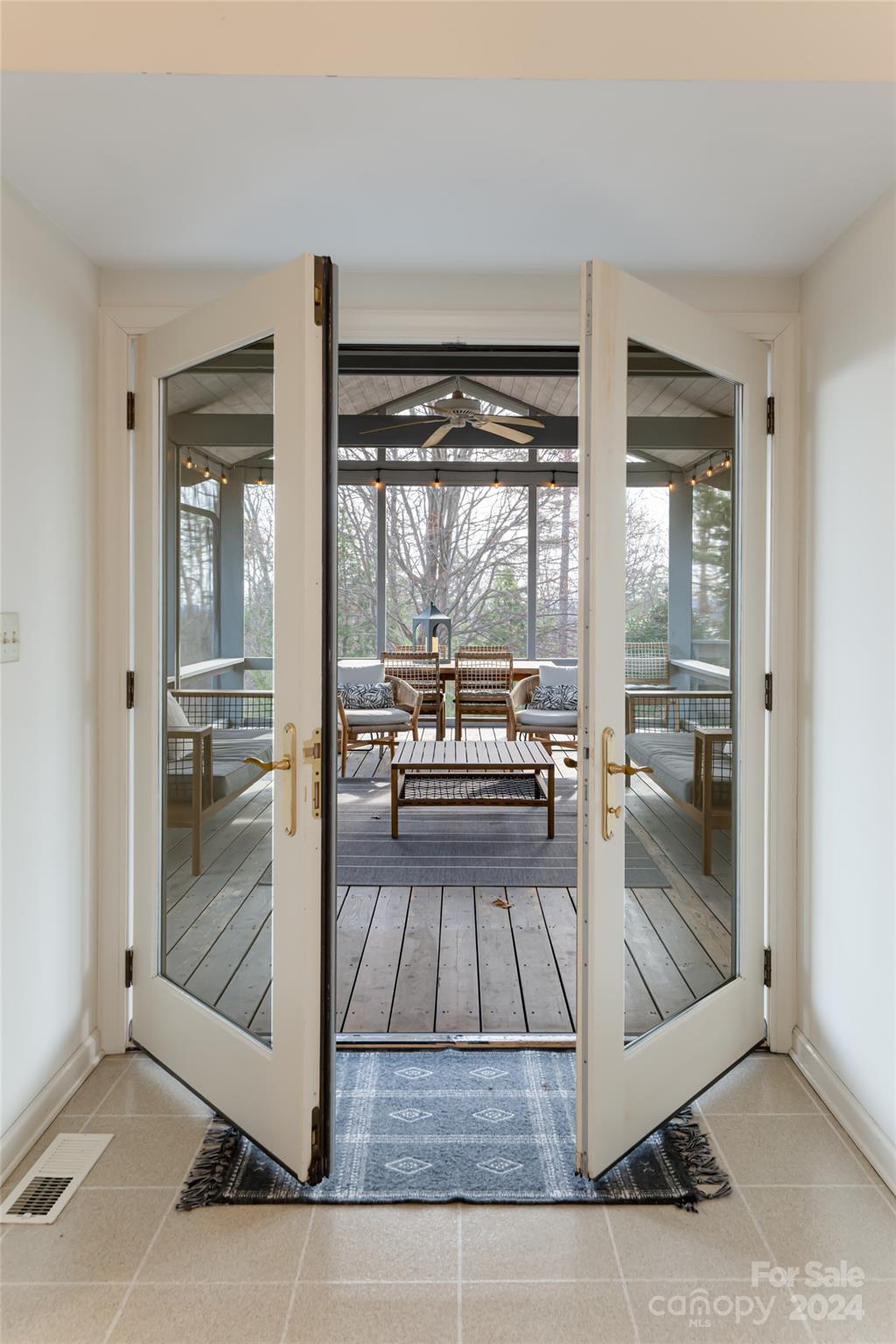 888 Country Club Road