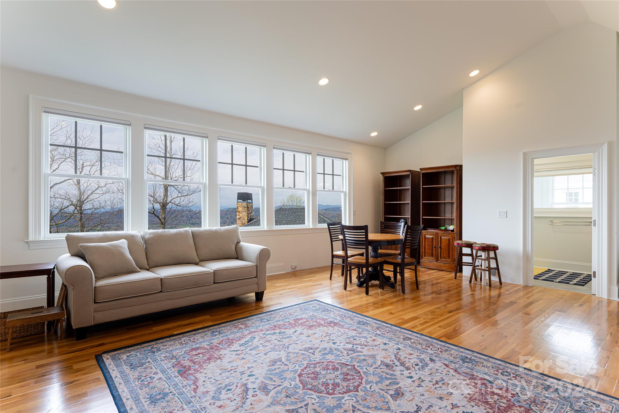 1040 James Estate Lane