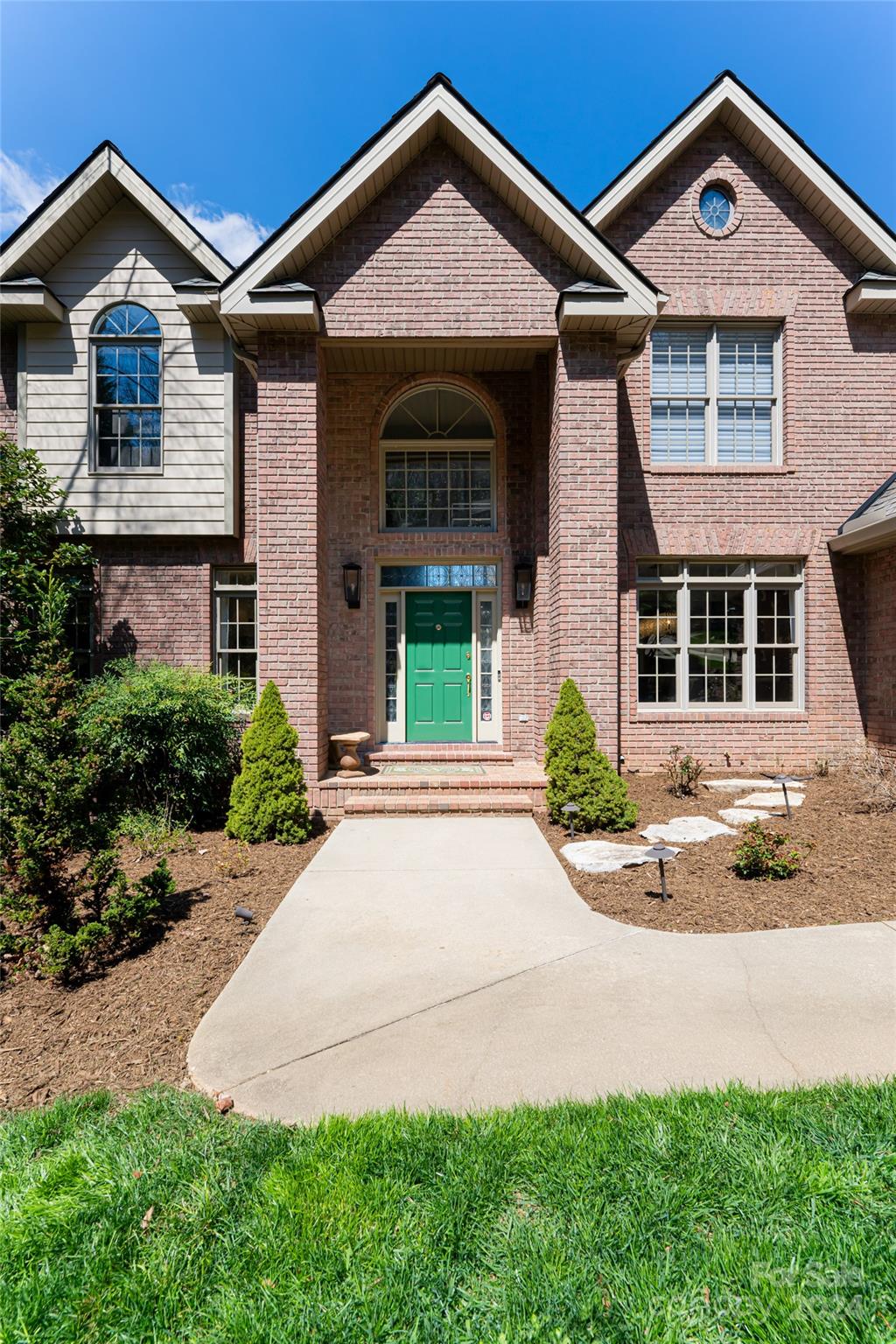 24 Hearthstone Drive