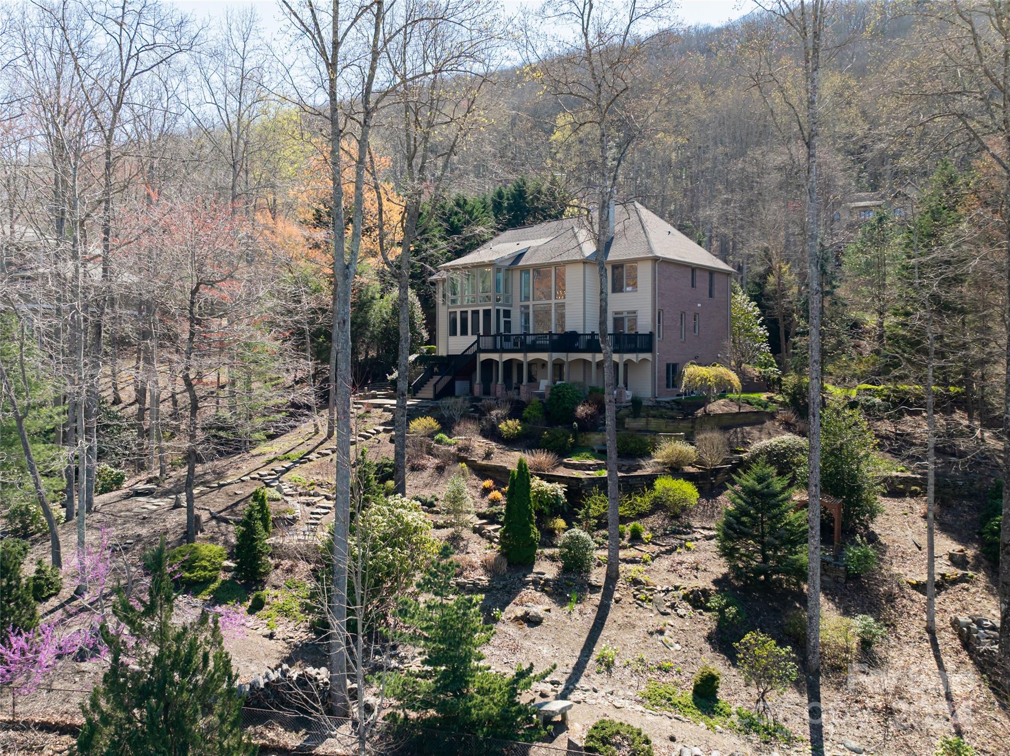 24 Hearthstone Drive