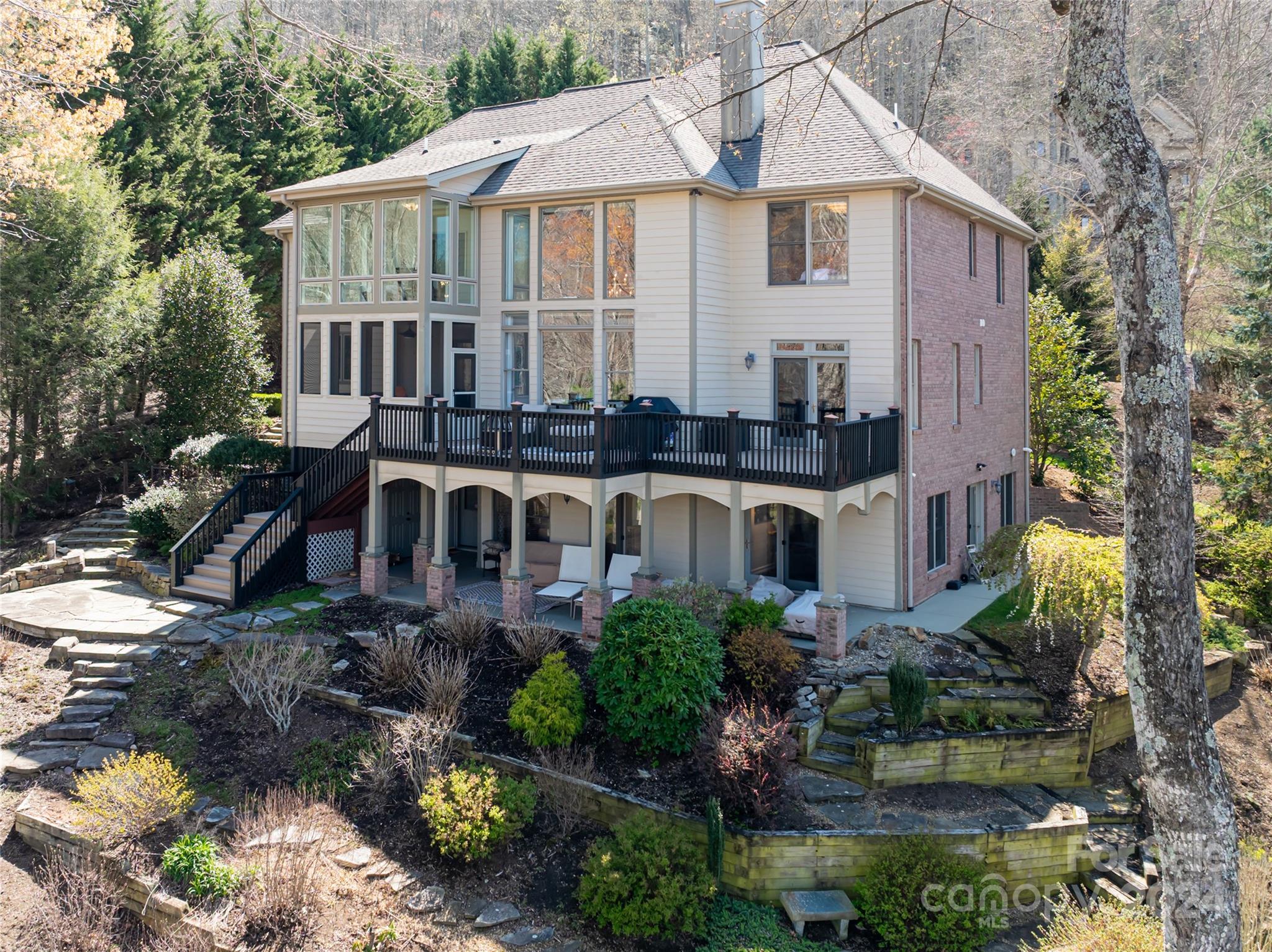 24 Hearthstone Drive